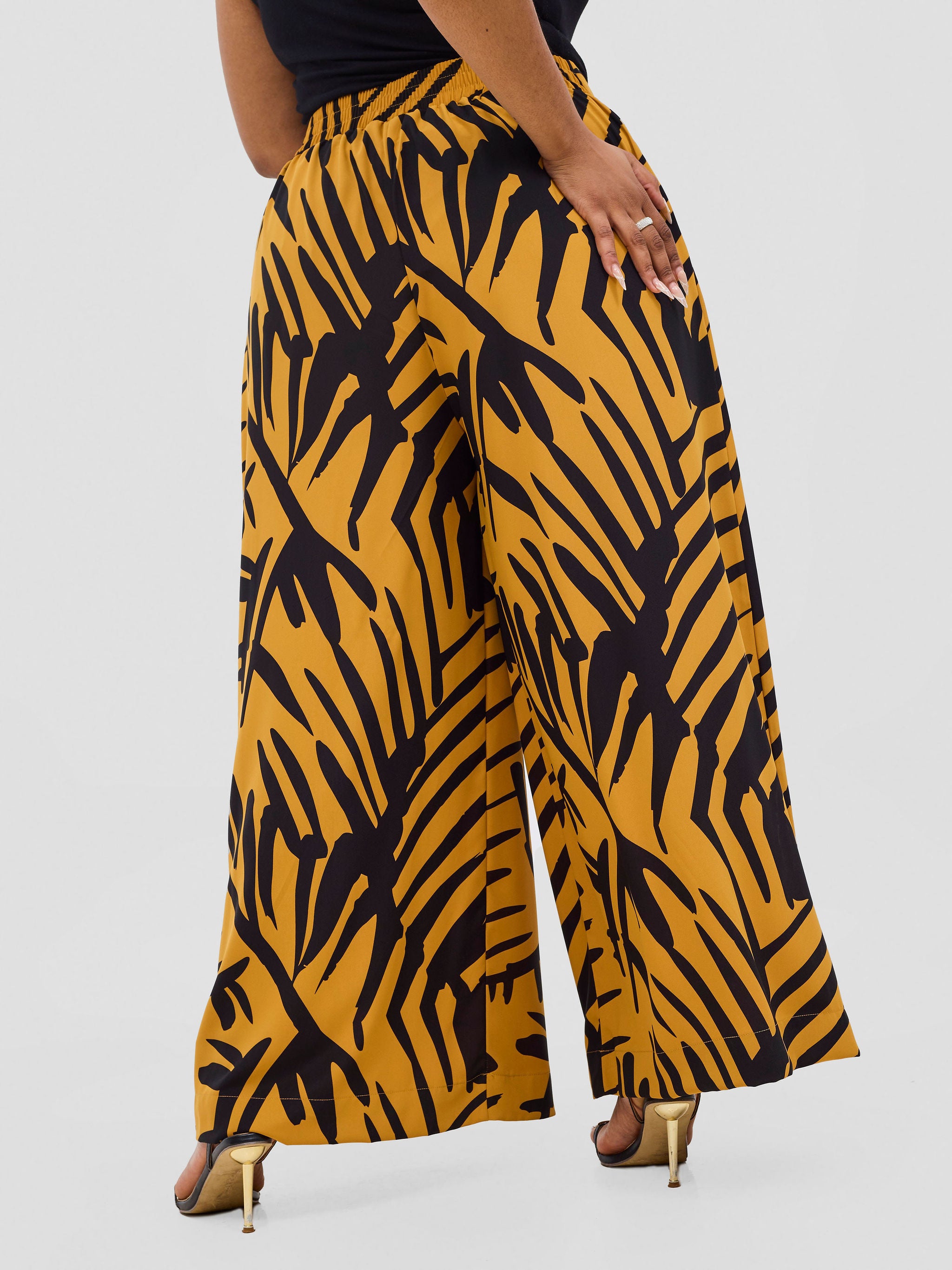 Vivo Ayla Crepe Pants - Mustard / Black Lala Print