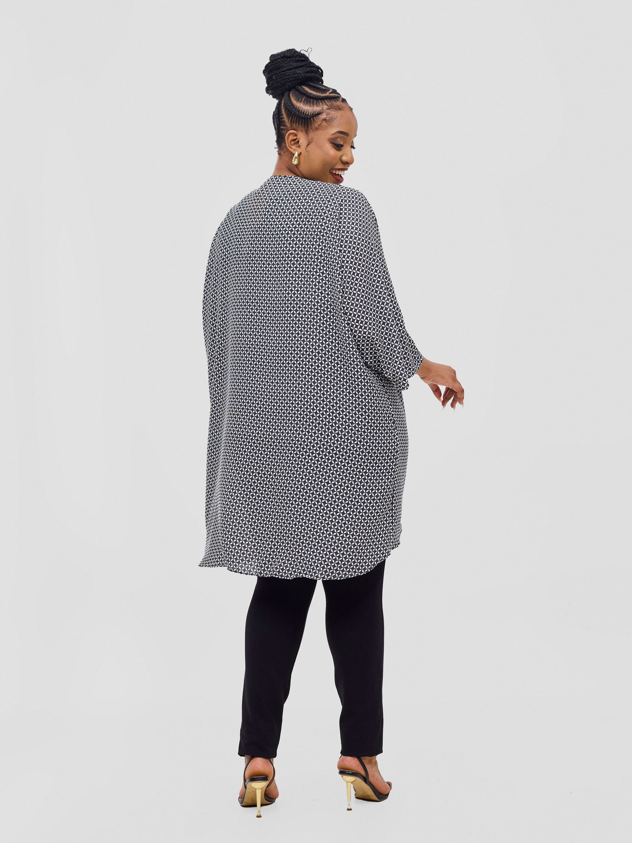 Vivo Pelia Kimono - Black / White Meni Print