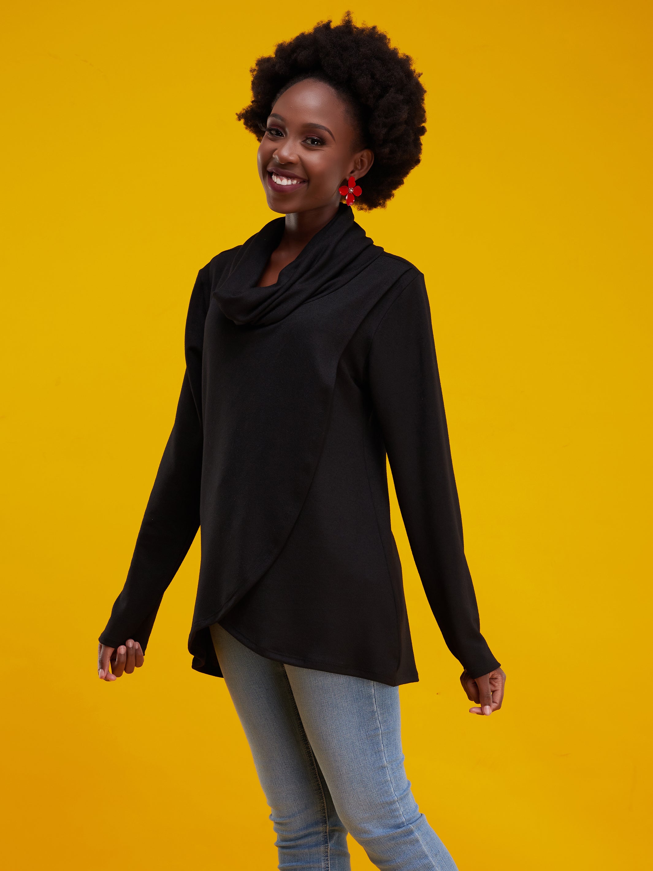 Vivo Basic Tulip Sweater - Black