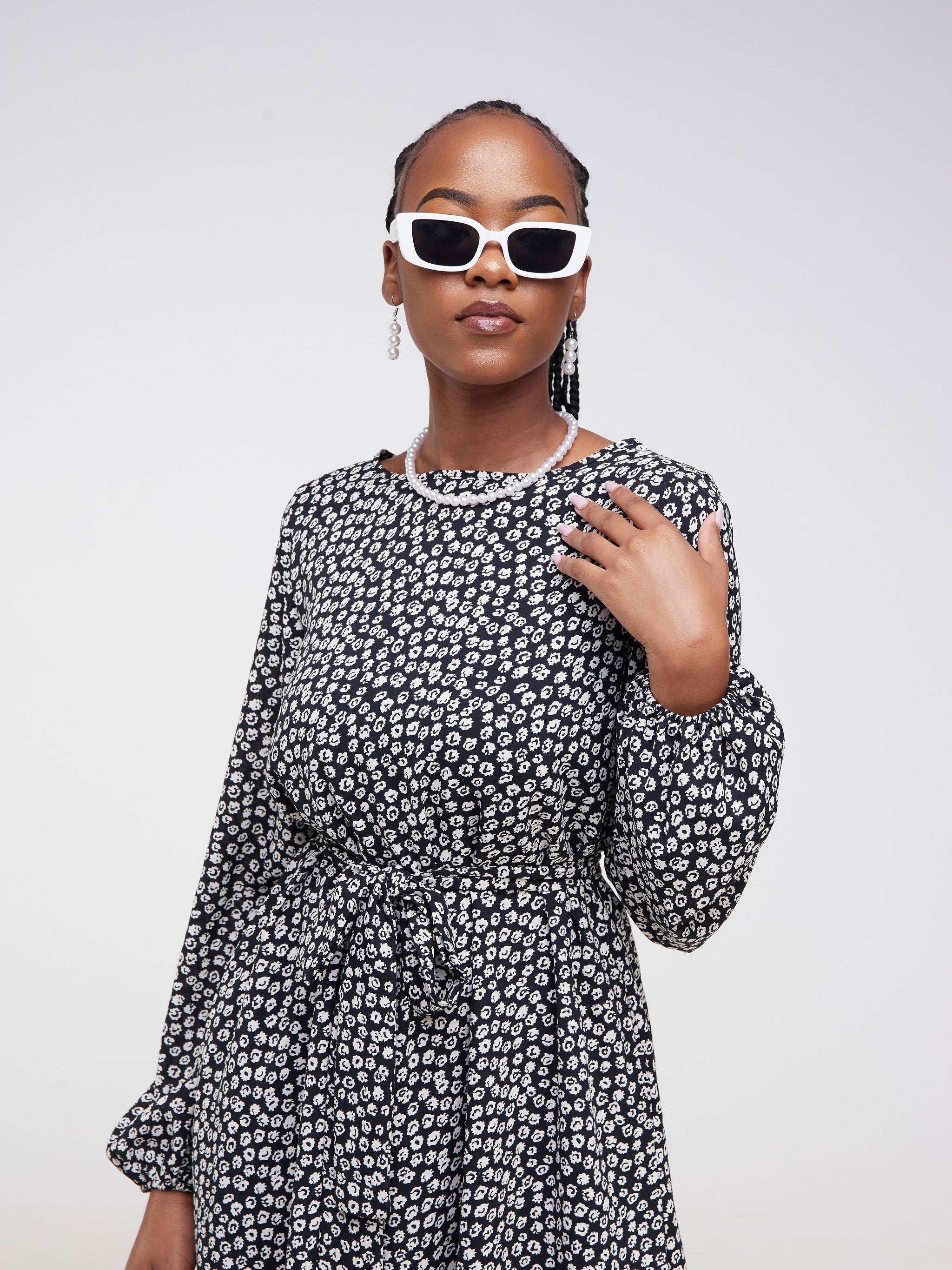 Vivo Basic Ayo Bishop Sleeve Dress - Black / Off White Abstract Print