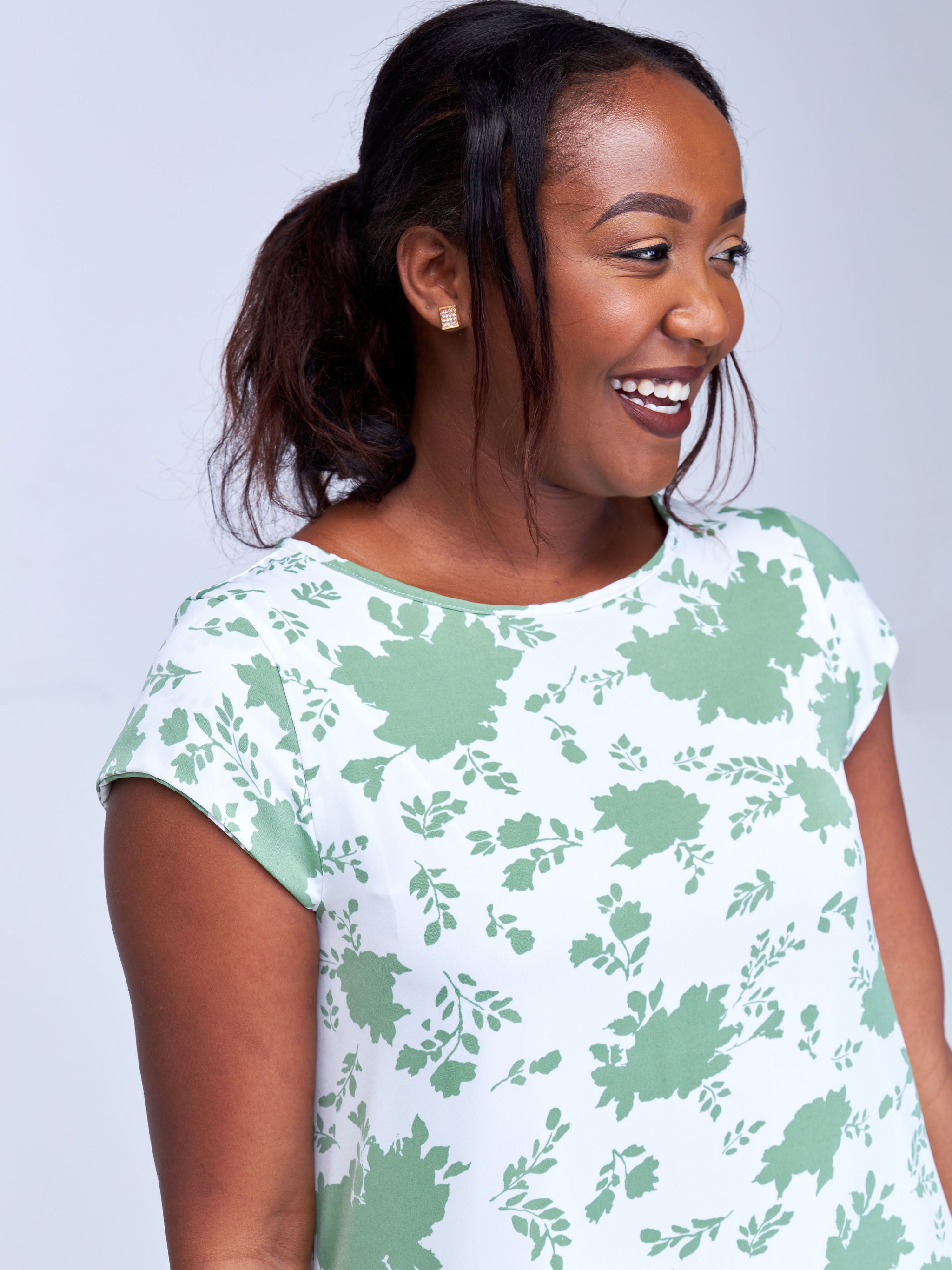 Vivo Basic Cap Sleeve Maxi Tent Dress - White / Light Green Floral Print