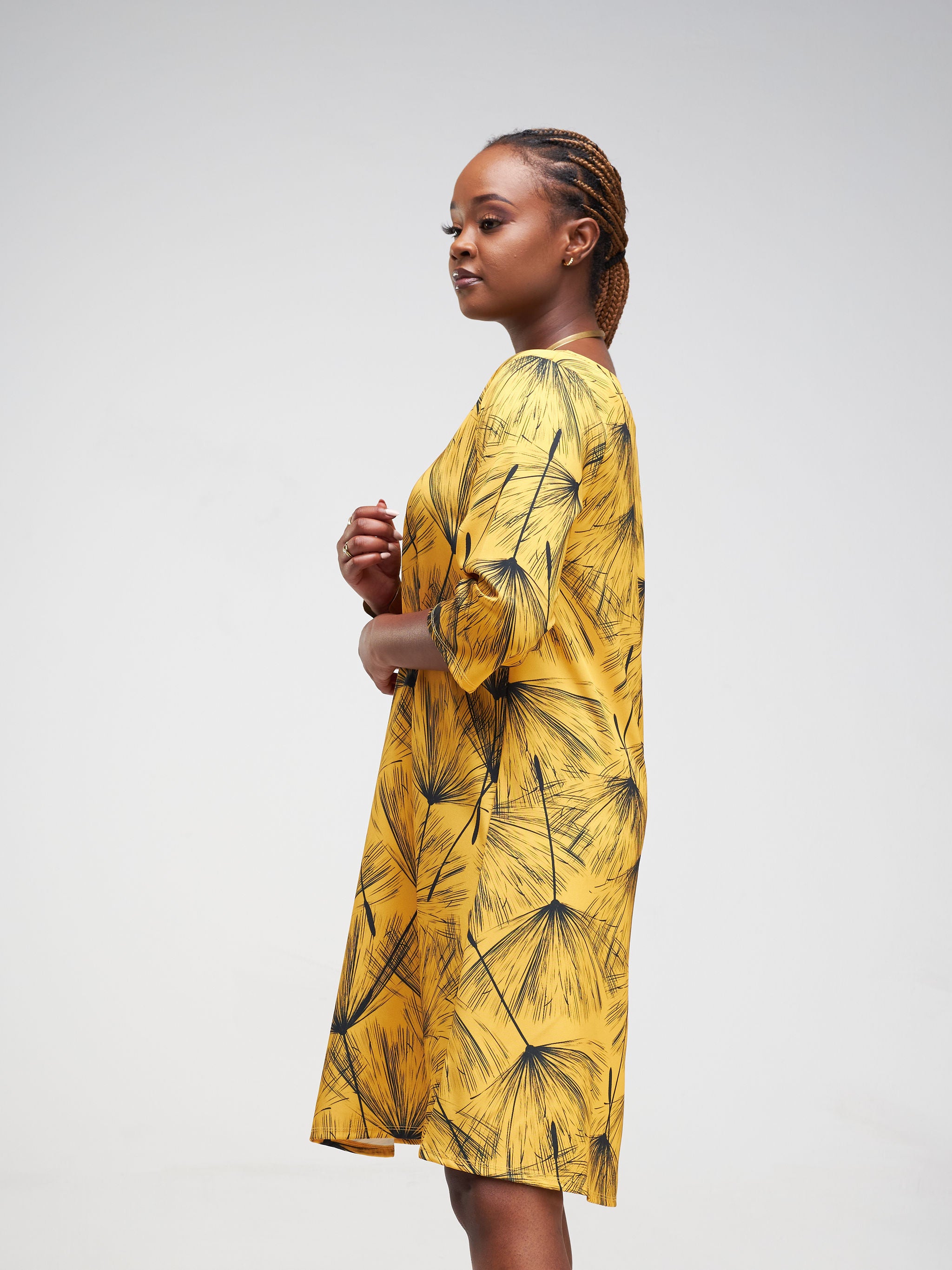 Vivo Basic 3/4 Sleeve Knee Length Tent Dress - Yellow / Black Abstract Print