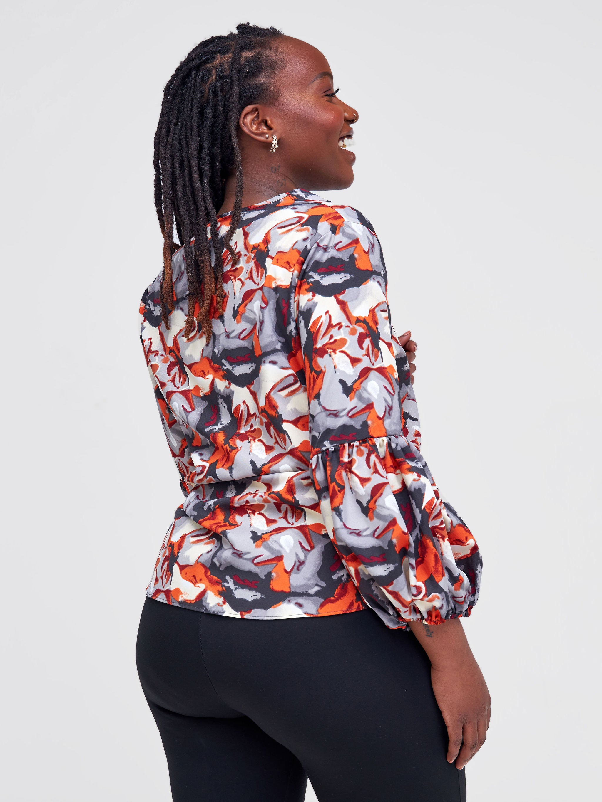 Vivo Zena Panel Long Sleeve V Neck Top - Orange / Grey Abstract Print