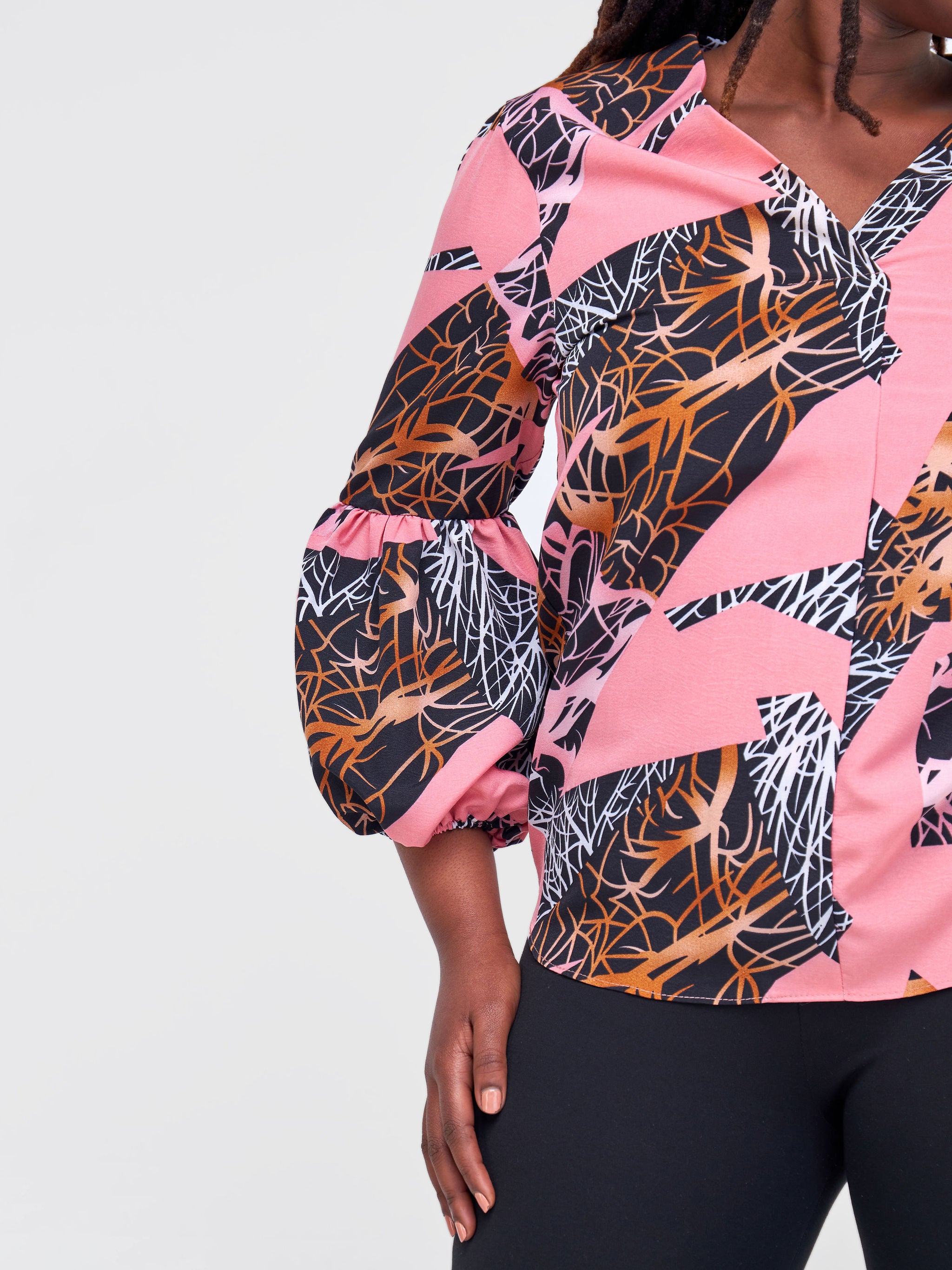 Vivo Zena Panel Long Sleeve V Neck Top - Pink / Black Abstract Print