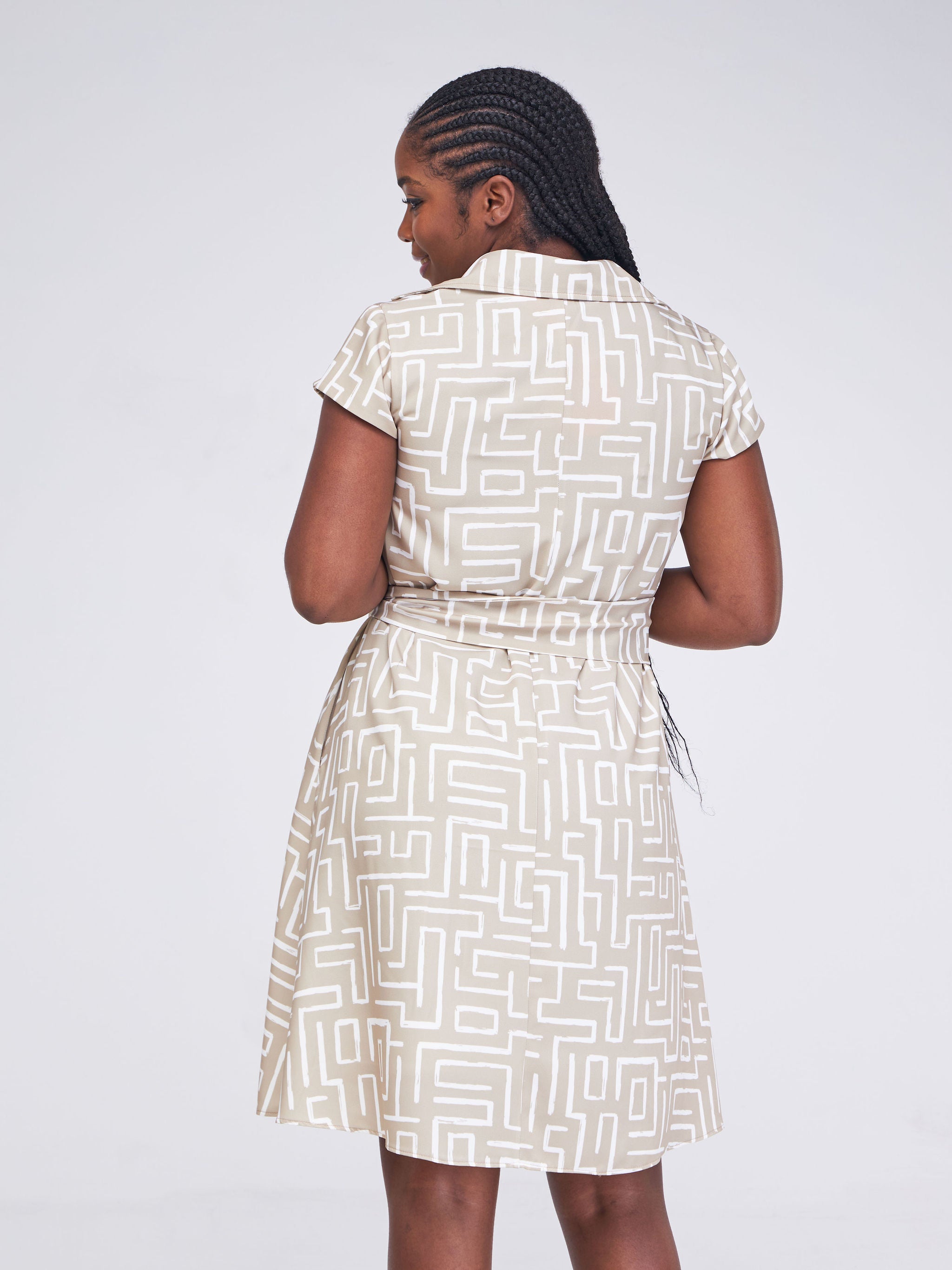 Vivo Zuri Cap Sleeve Knee Length Dress - Taupe / White Abstract Print