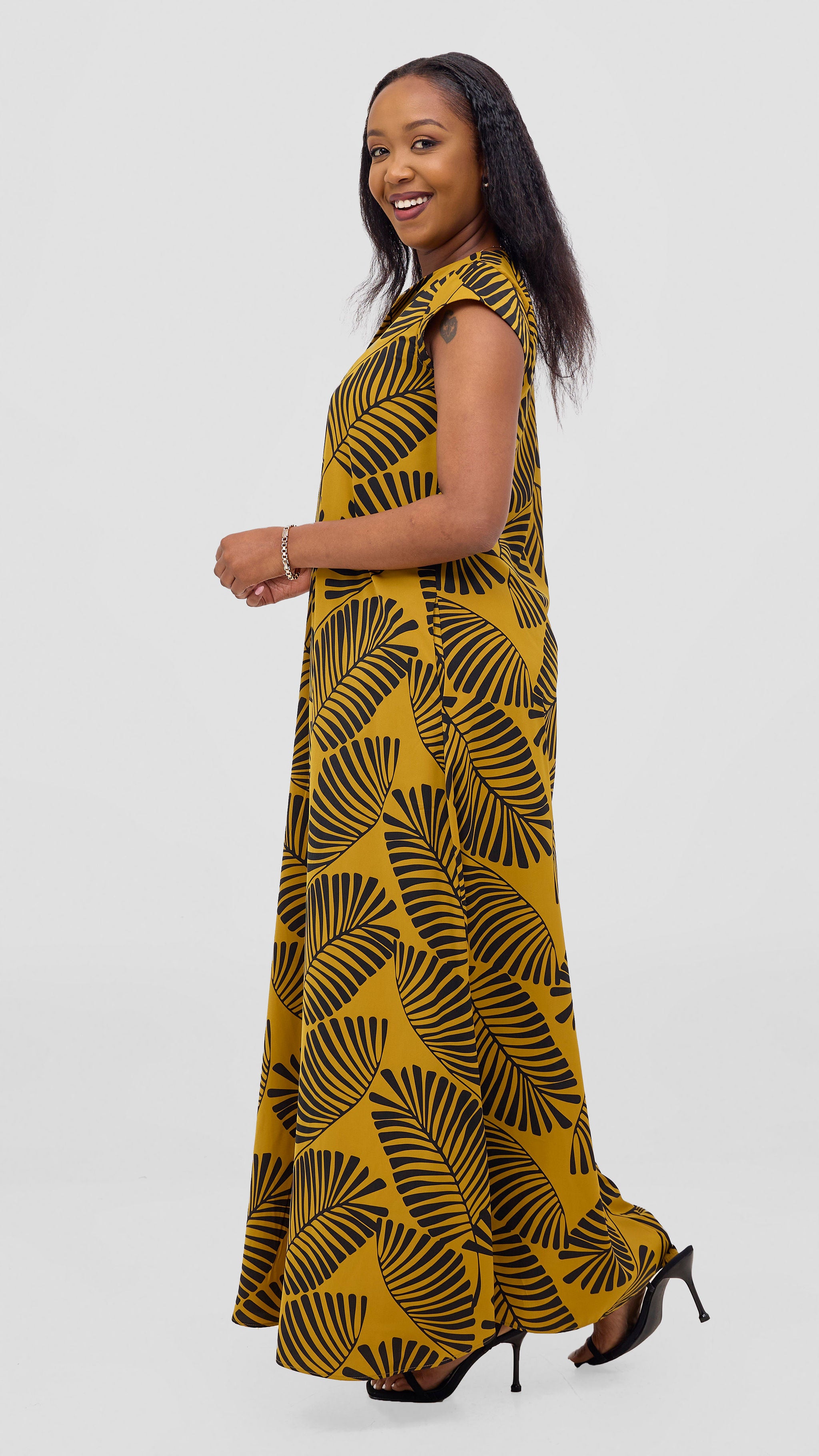 Vivo Zola V Neck Cap Sleeve Maxi Dress - Mustard / Black Emin Print