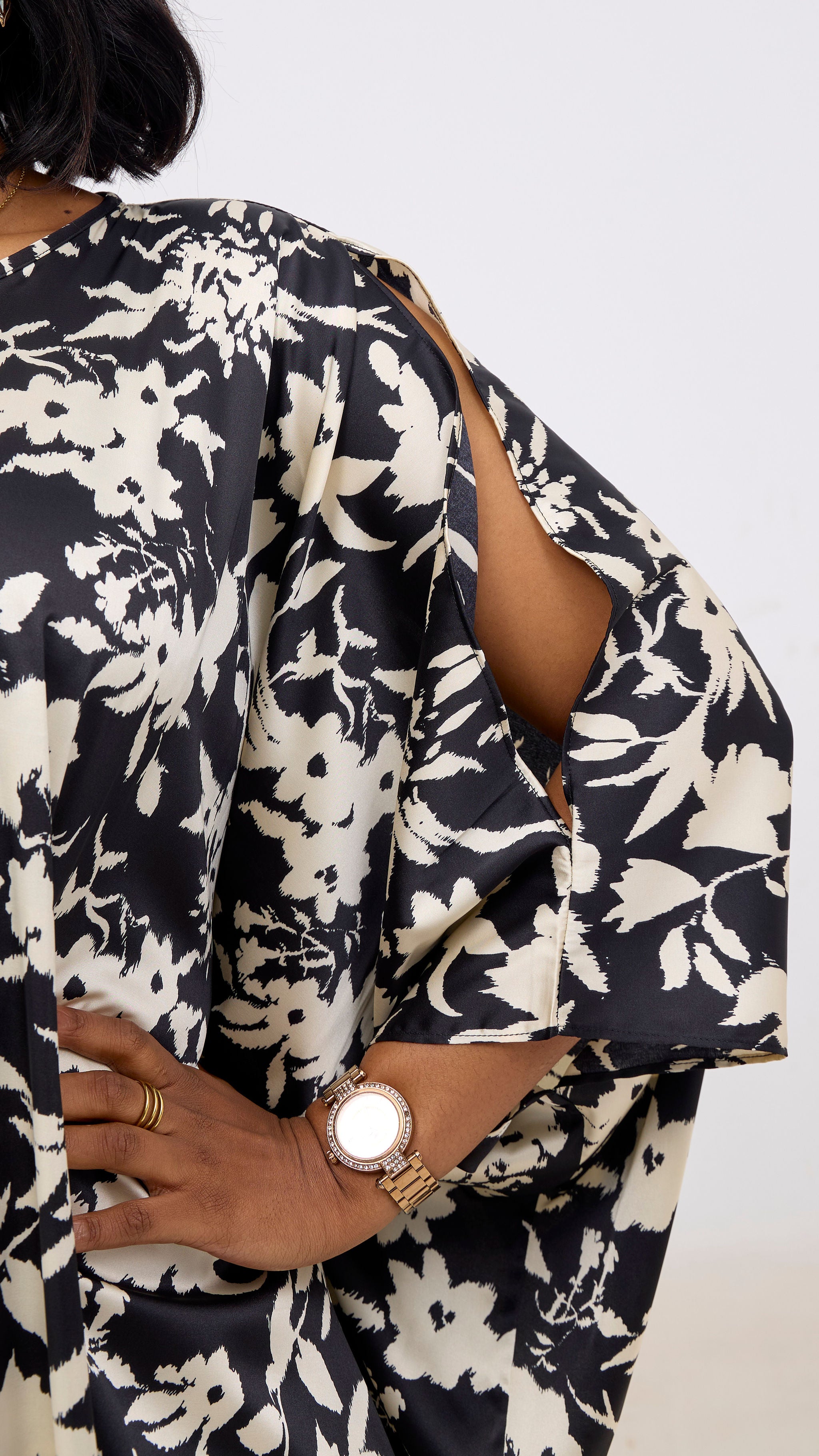 Vivo Lani Maxi Dress -Black / Cream Print