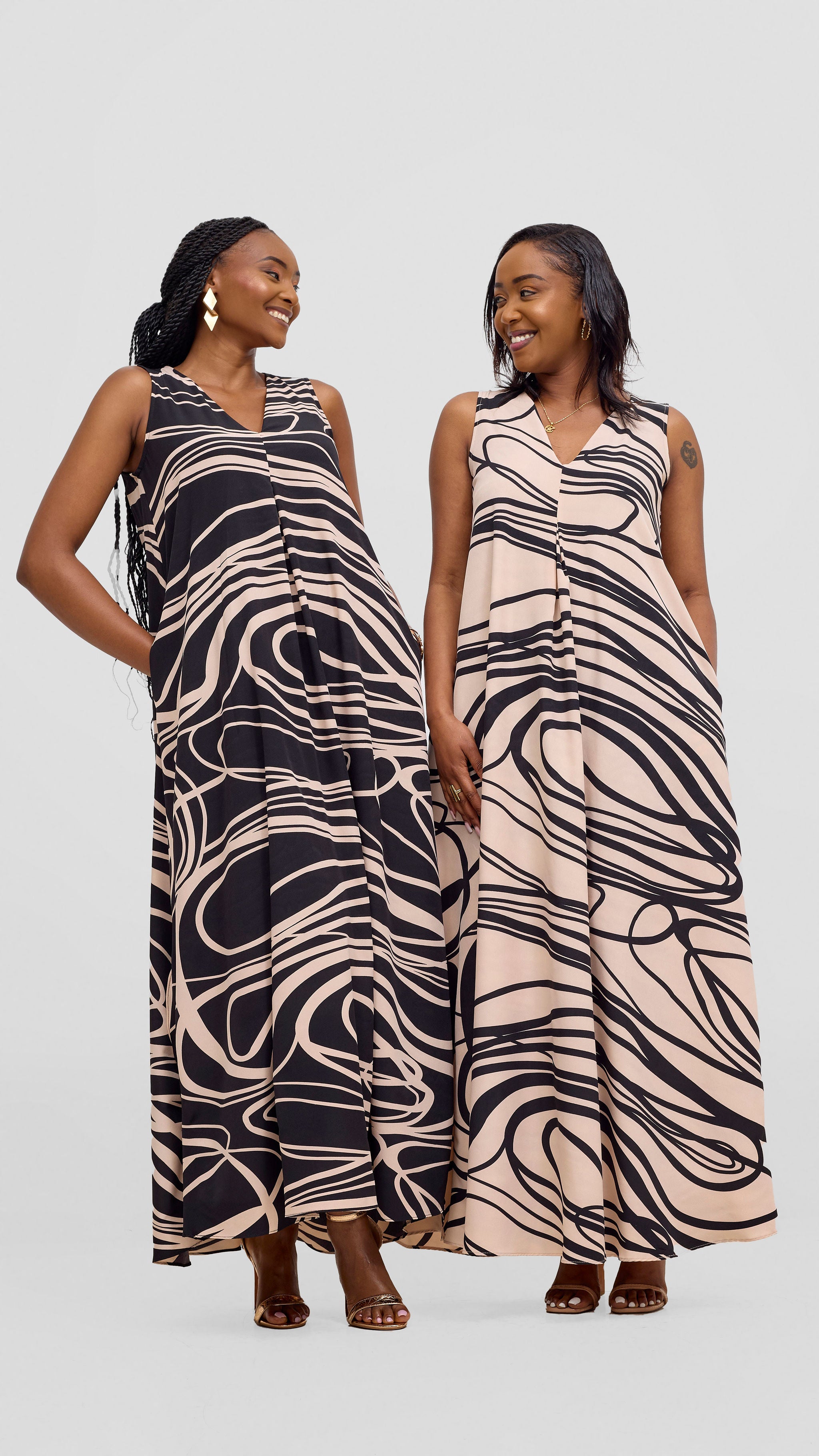 Vivo Ava Front Pleat Maxi Dress - Black / Peach Print