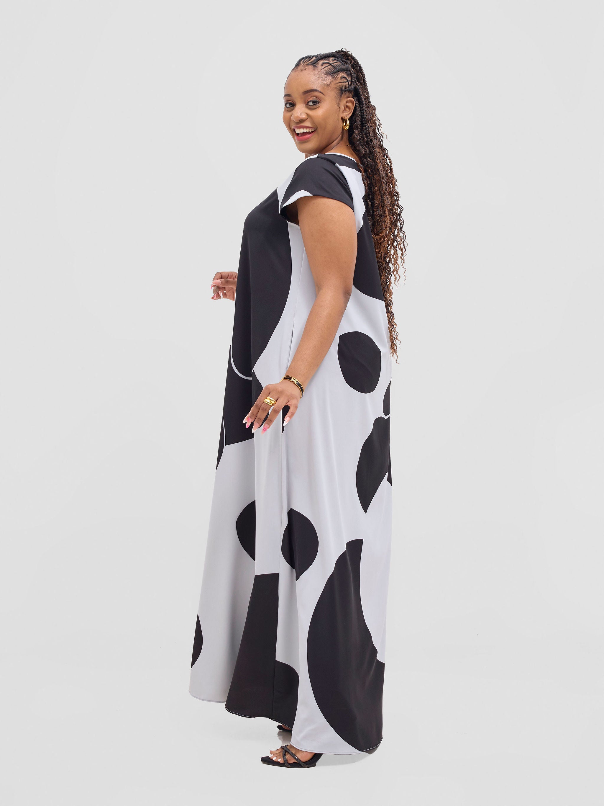 Vivo Sakari Cap Sleeve Maxi Dress - Light Grey / Black Meda Print