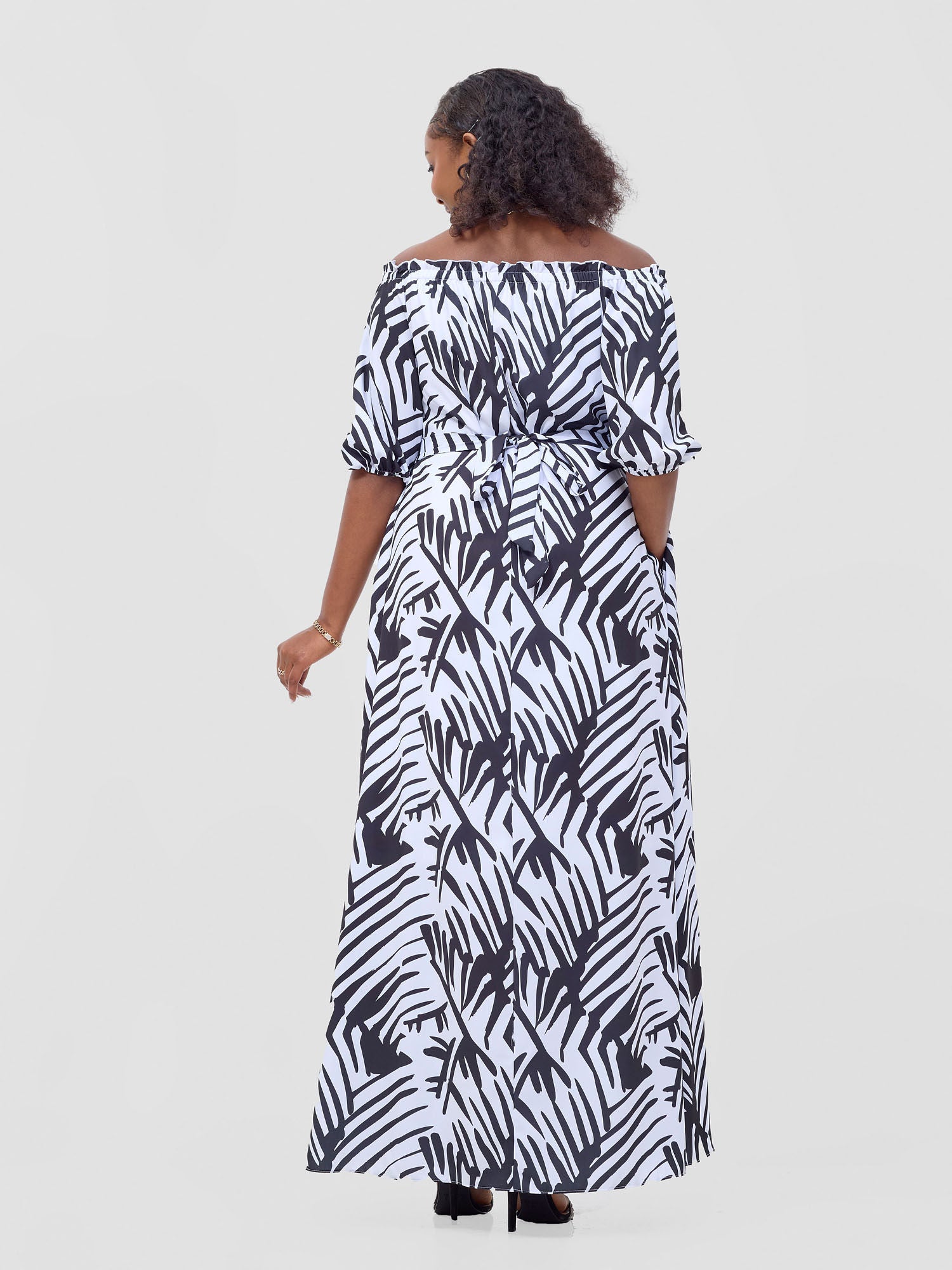 Vivo Ayla Bubble Sleeve Maxi Dress - White / Black Lala Print