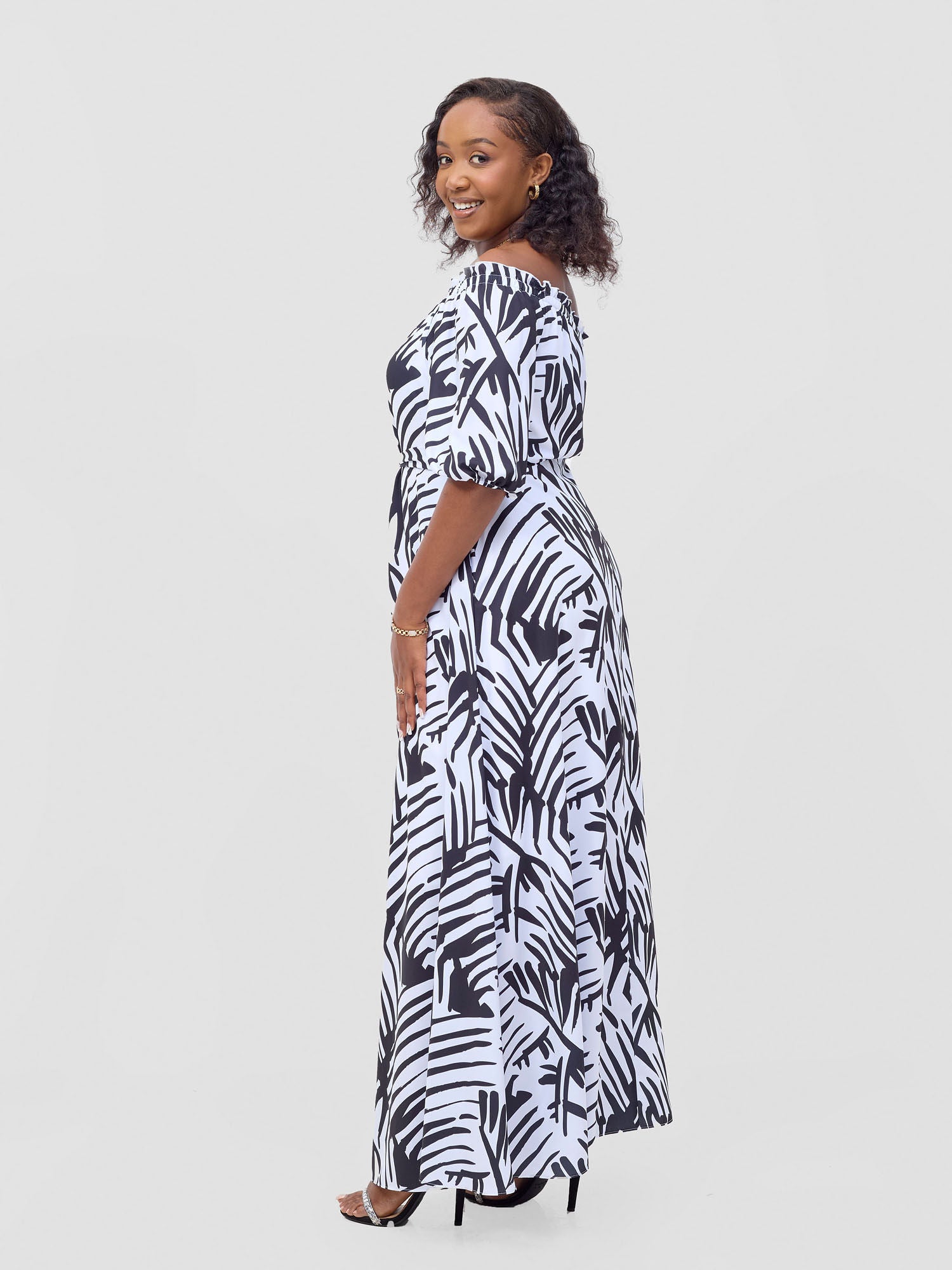 Vivo Ayla Bubble Sleeve Maxi Dress - White / Black Lala Print