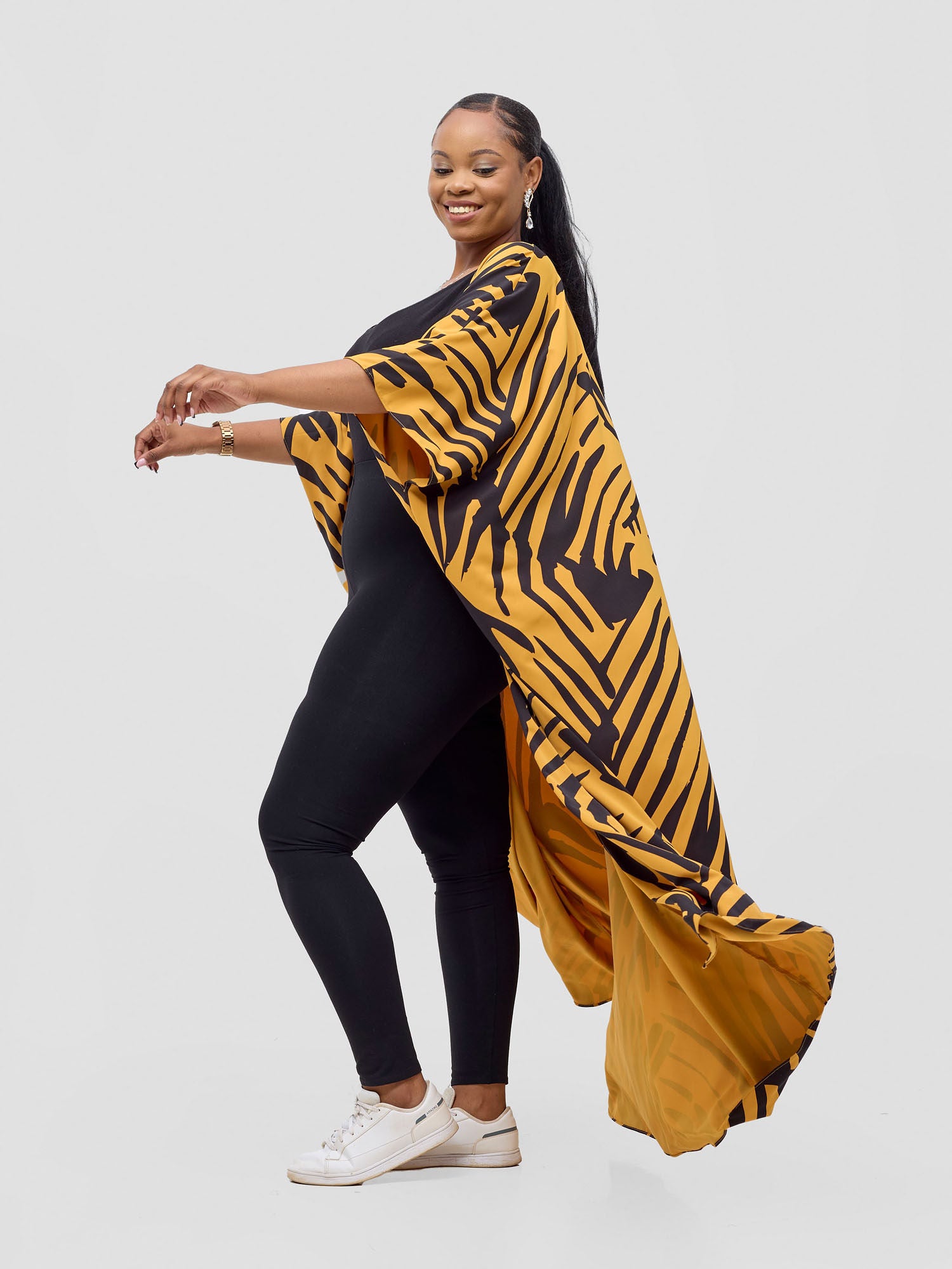 Vivo Ayla Maxi Kimono - Mustard / Black Lala Print