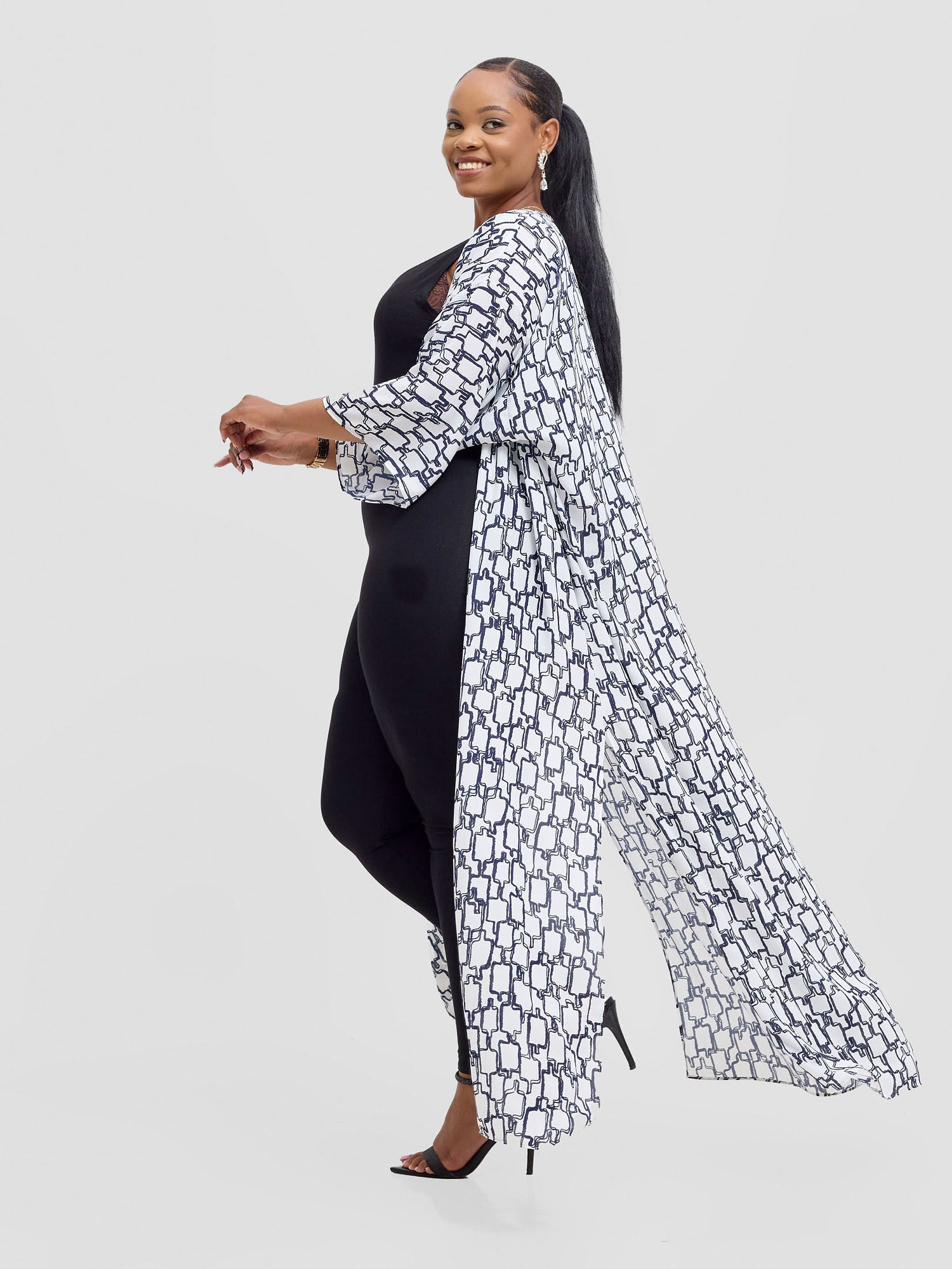 Vivo Basic Nandi A-Line Kimono - White / Navy Kito Print