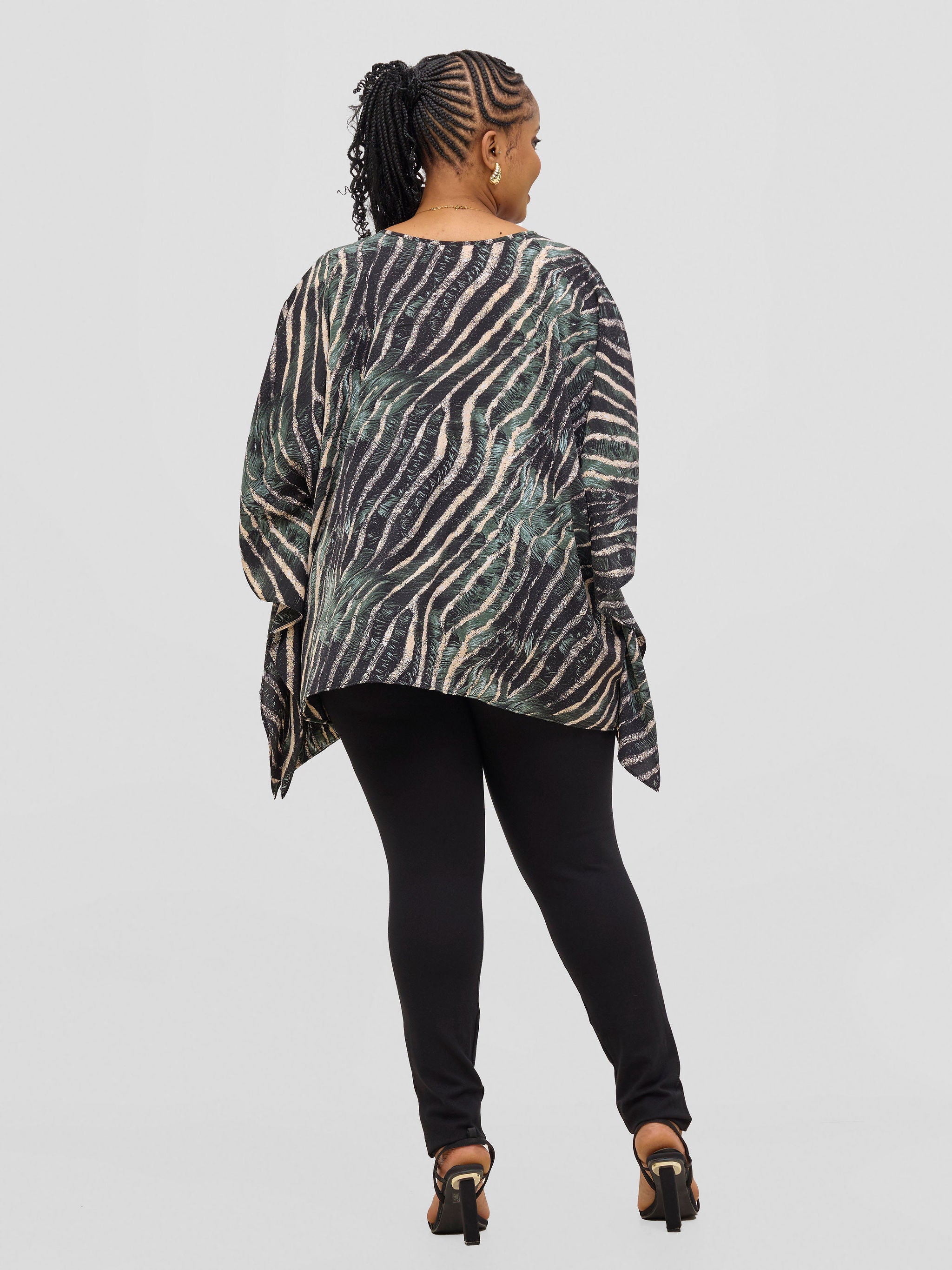 Vivo Ayana Wide Top - Black / Sage Print