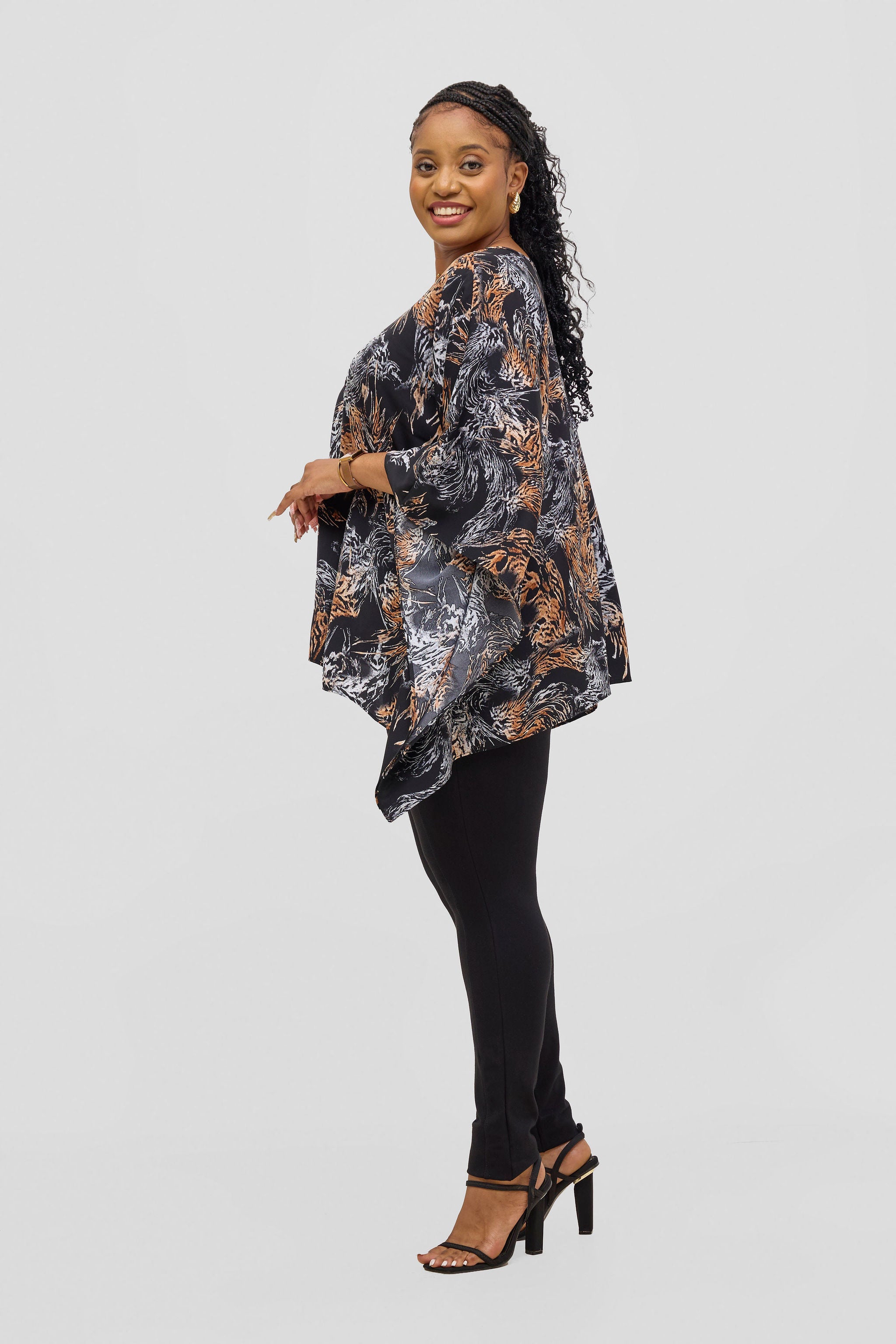 Vivo Ayana Wide Top - Black / Grey Print