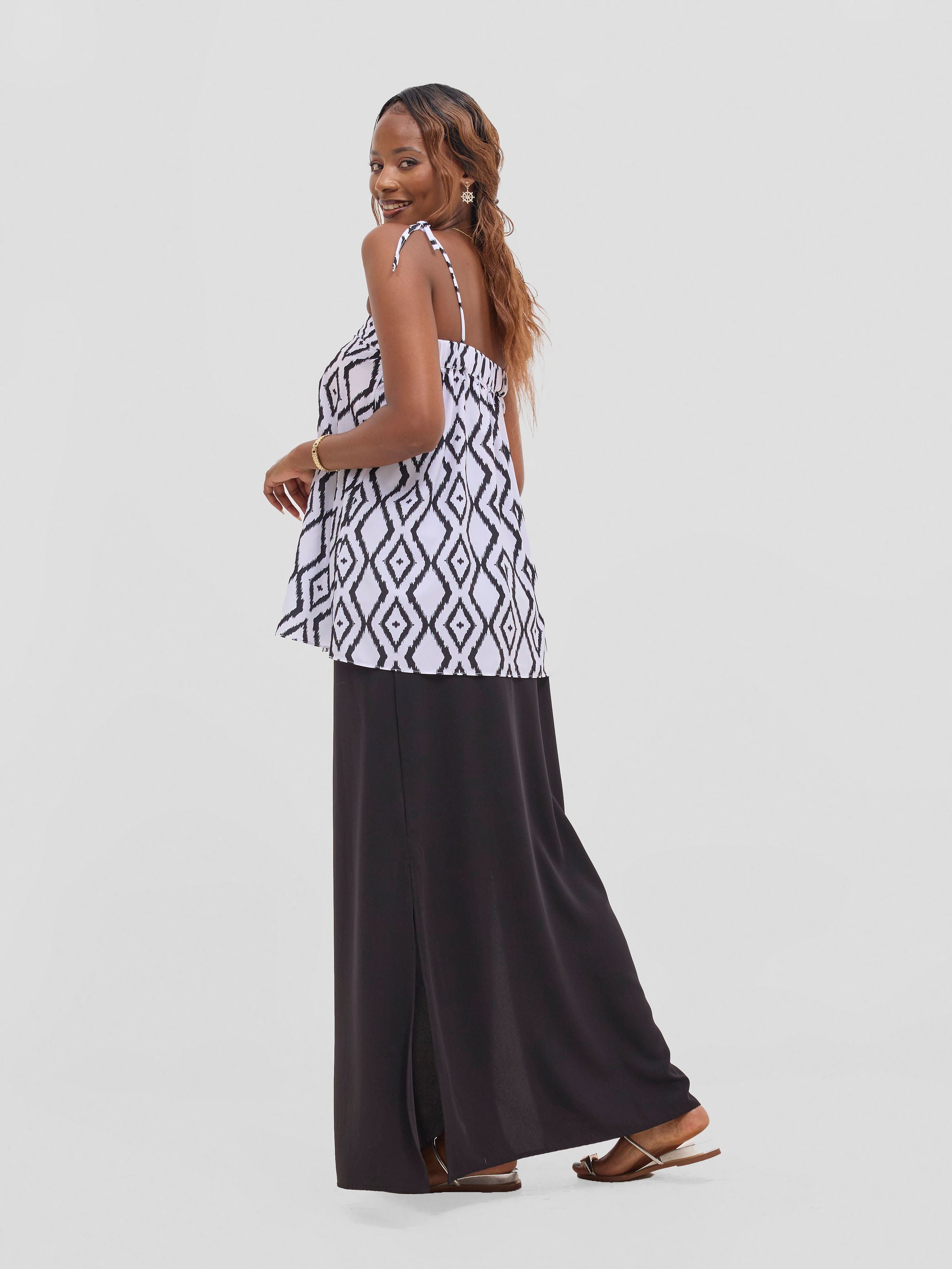 Vivo Seli Maxi Skirt - Black