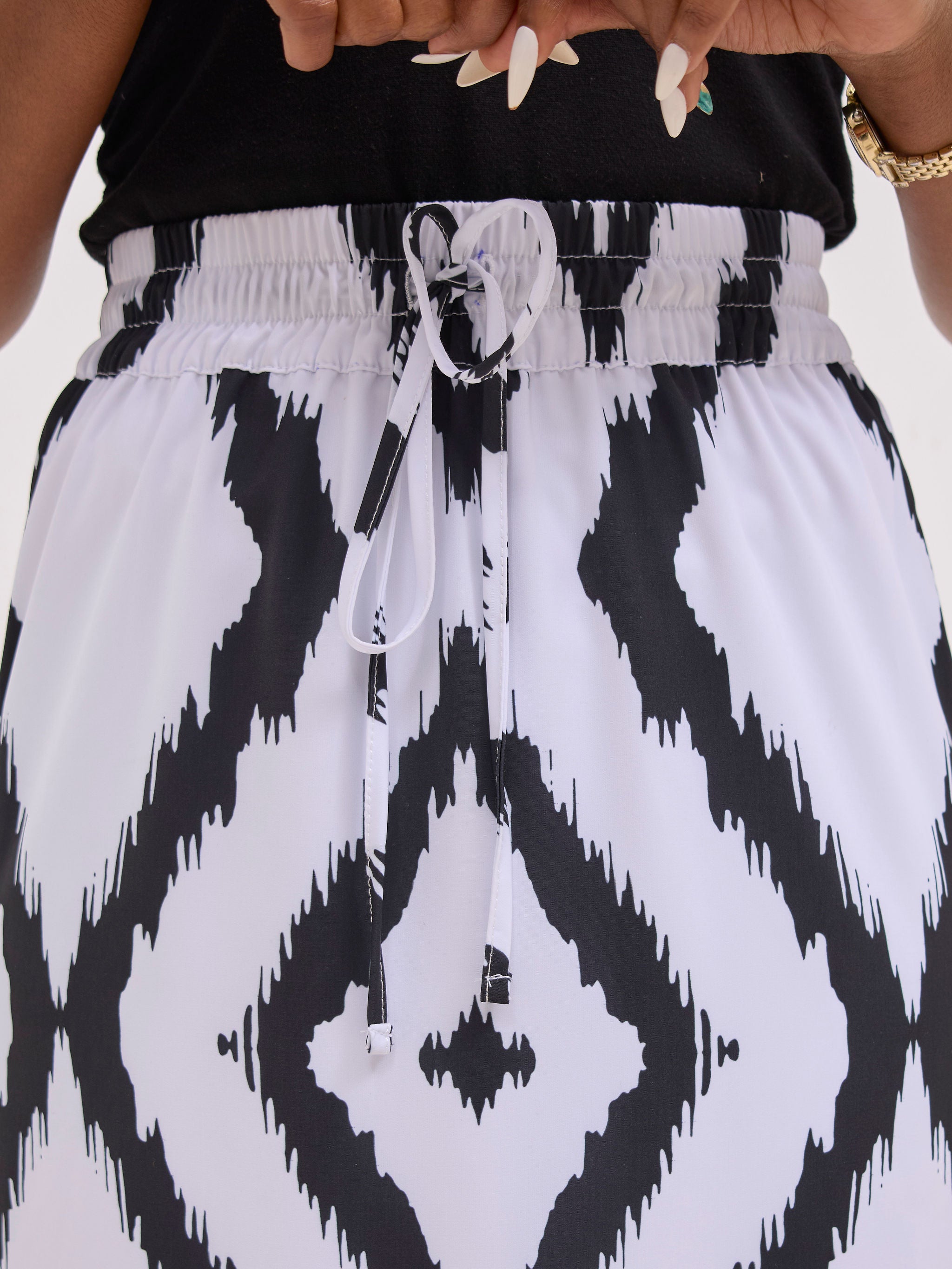 Vivo Seli Maxi Skirt - White / Black Esli Print