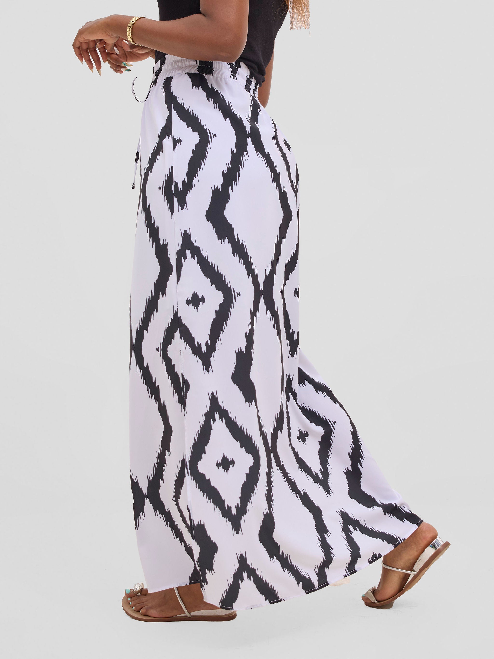 Vivo Seli Maxi Skirt - White / Black Esli Print
