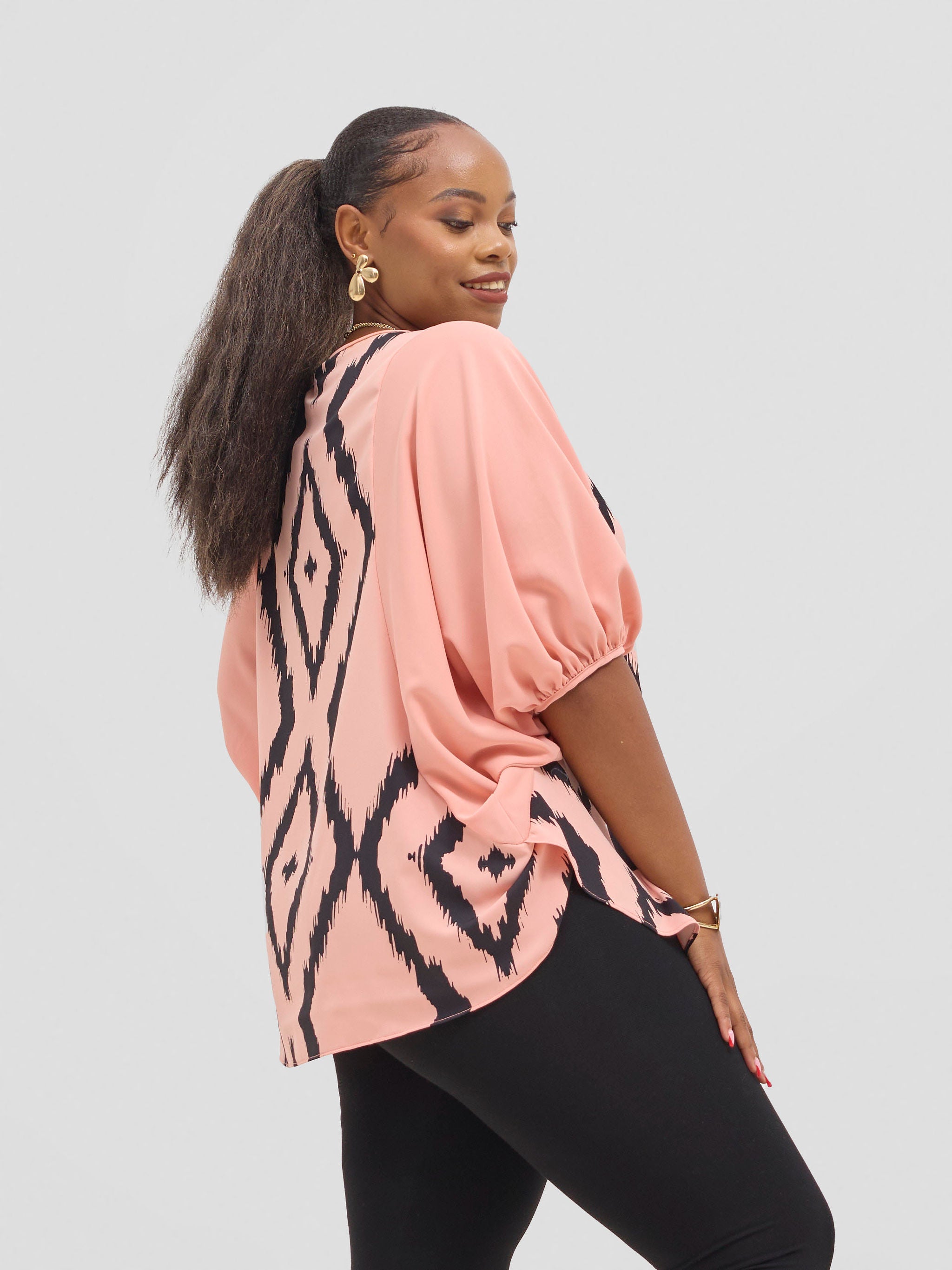 Vivo Seli Wide Top - Peach / Black  Esli Print