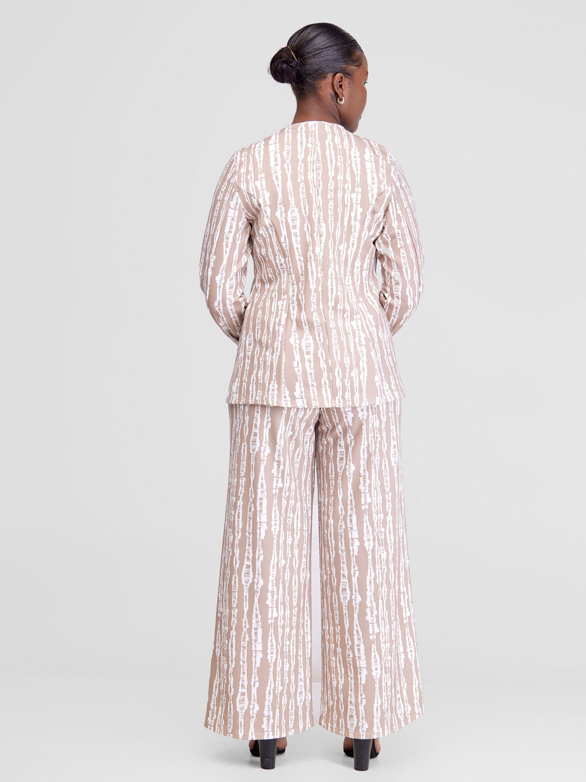 Vivo Imara Long Sleeve Jacket  - White / Beige Miwa Print