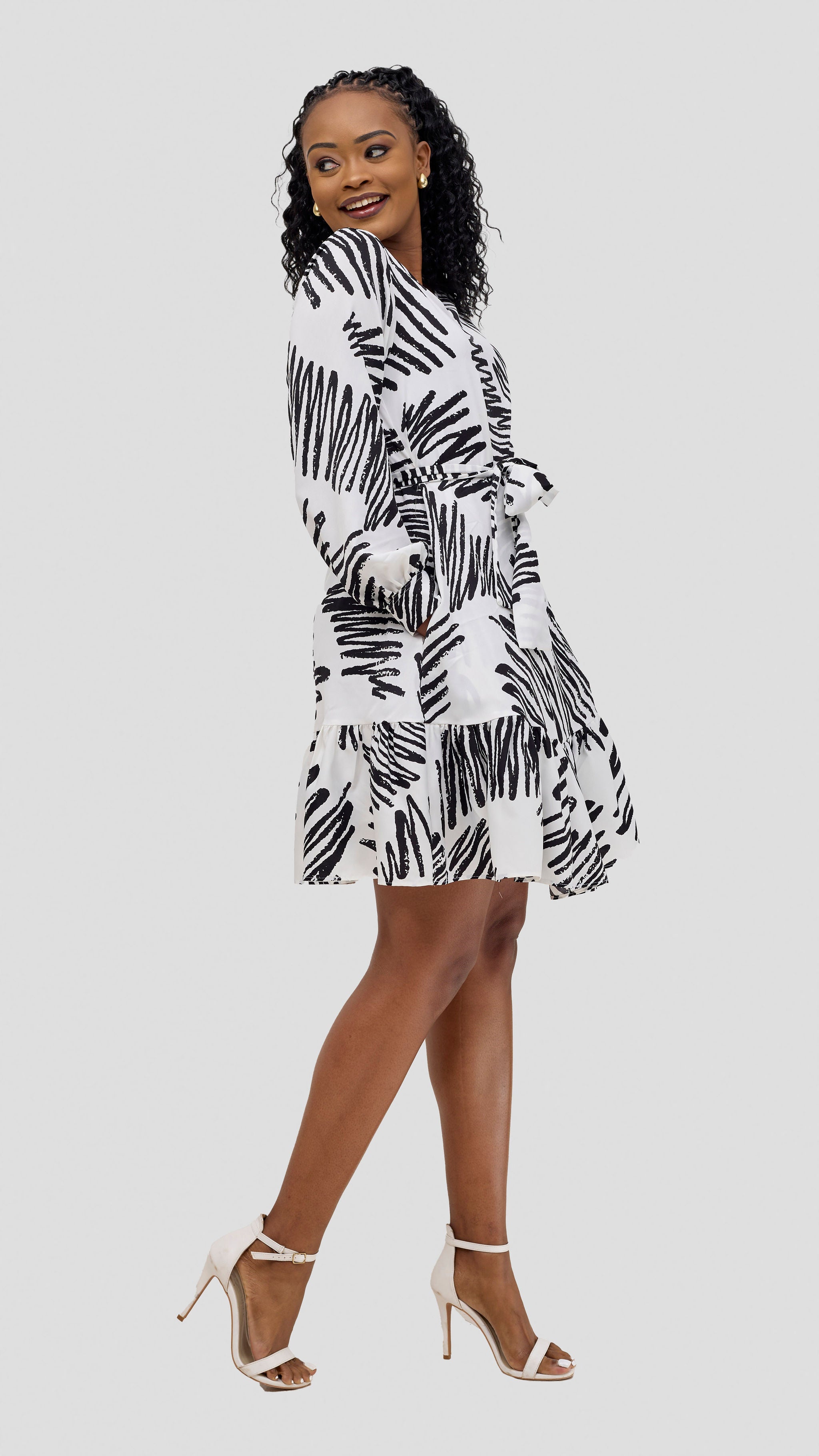 Vivo Serwa Tent Dress - White / Black Print