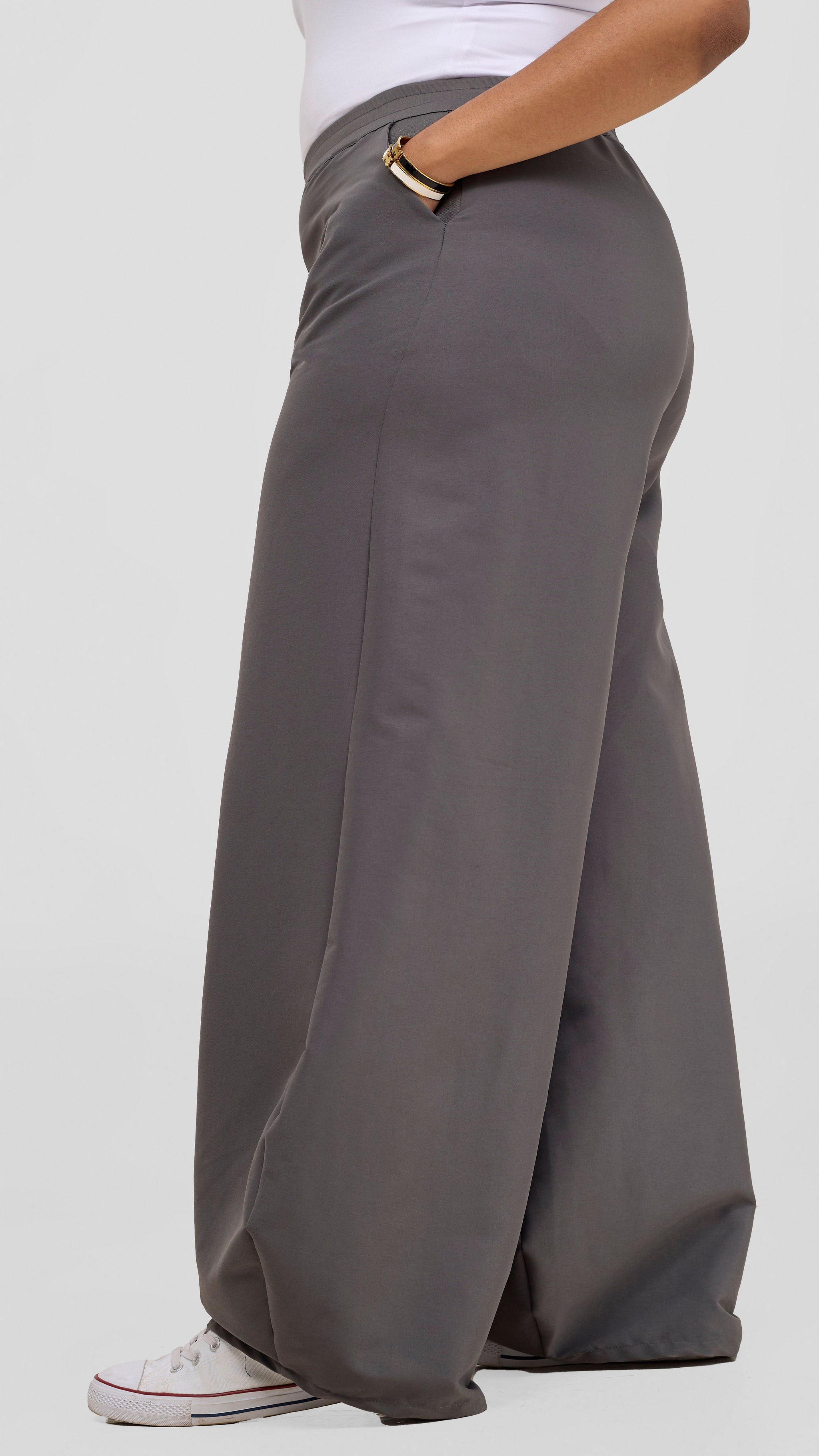 Zoya Temo Parachute Pants -Dark Grey