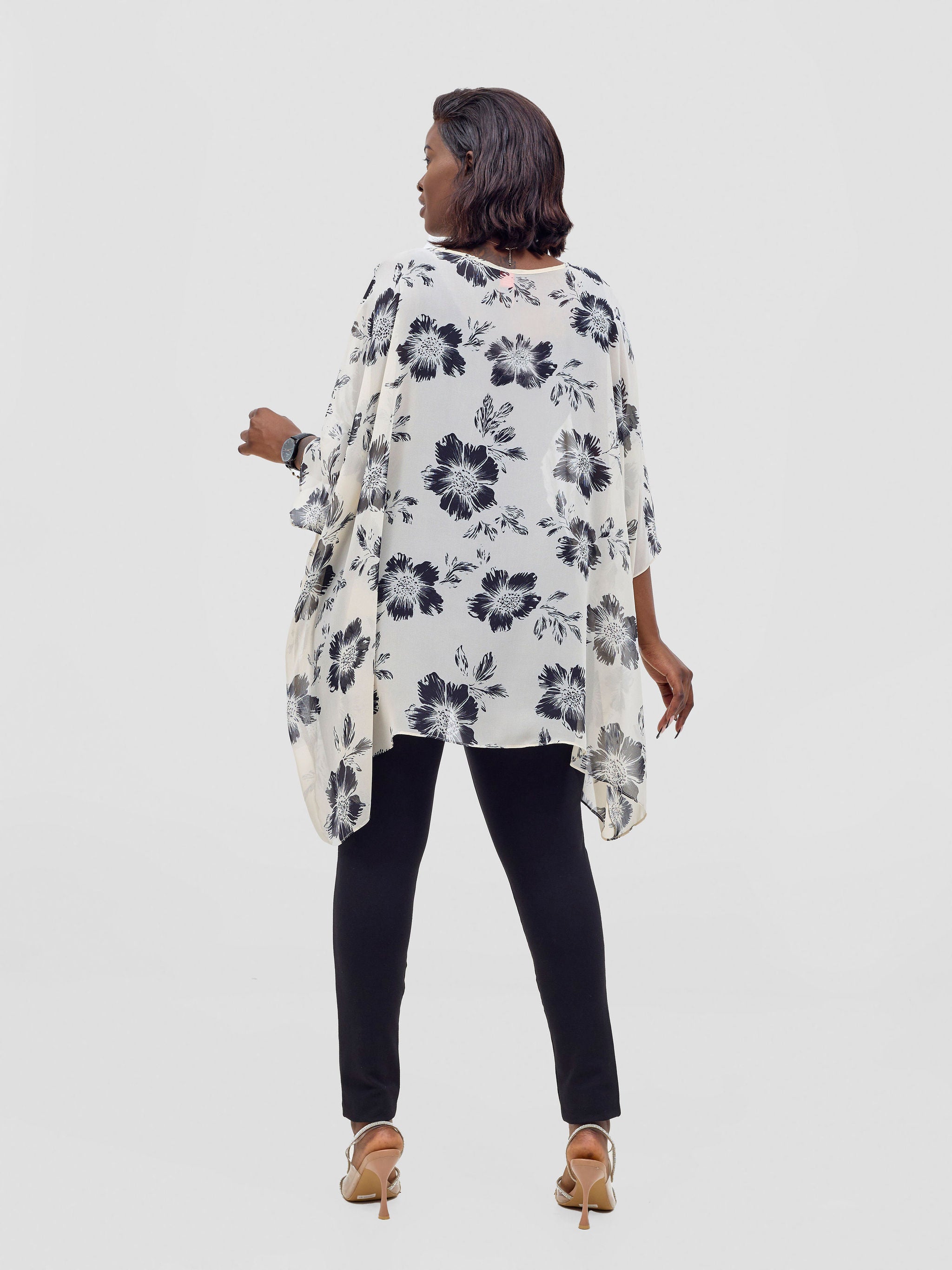 Vivo Basic Liv Chiffon Top - Off-white / Black Print