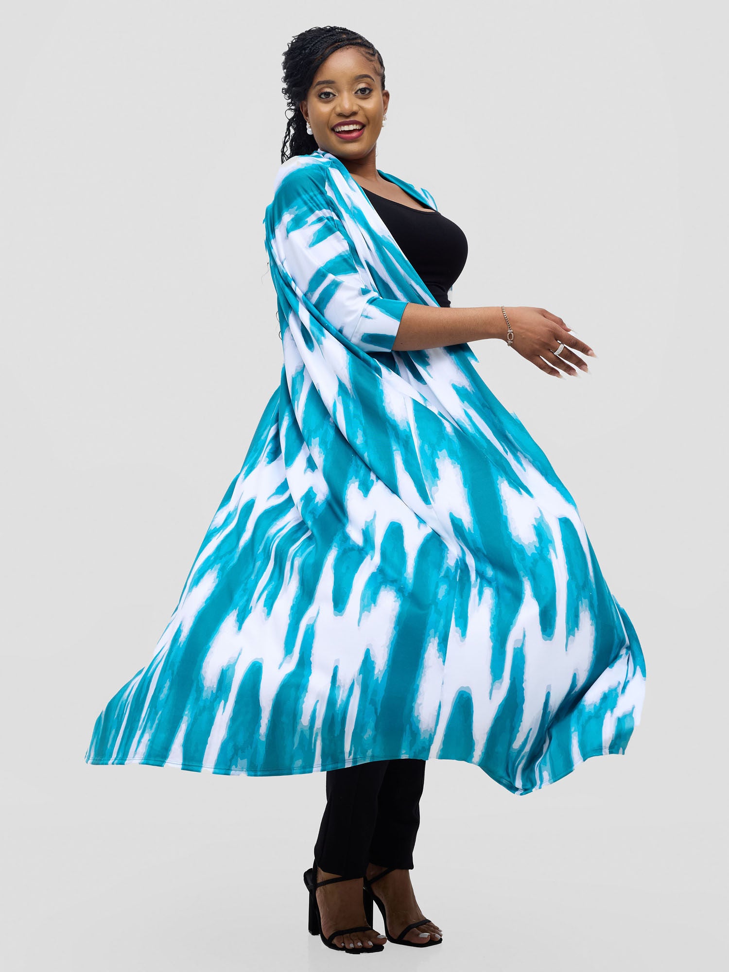 Vivo Nkasi  Maxi Kimono - White / Teal Shibori Print