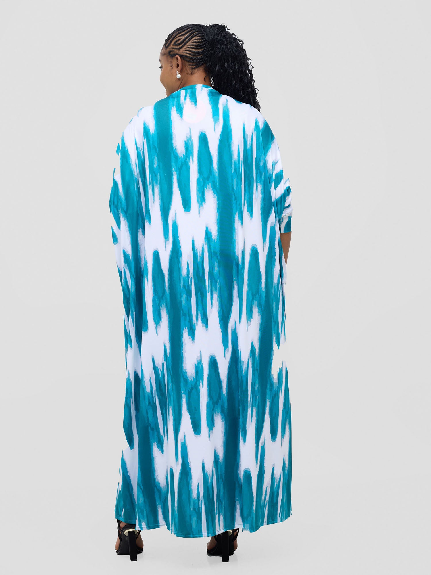 Vivo Nkasi  Maxi Kimono - White / Teal Shibori Print