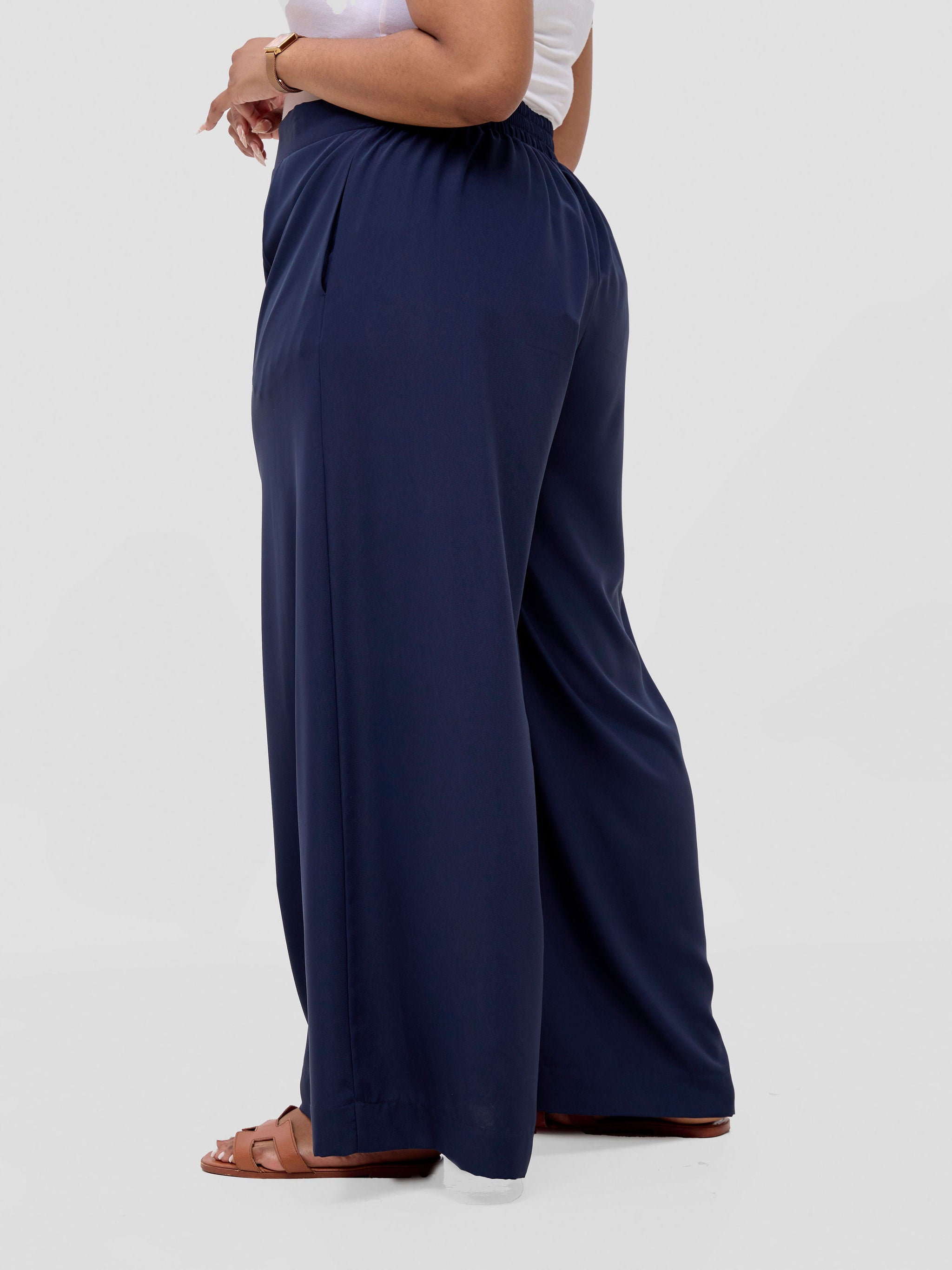 Vivo Serwa Crepe Pants - Dark Navy