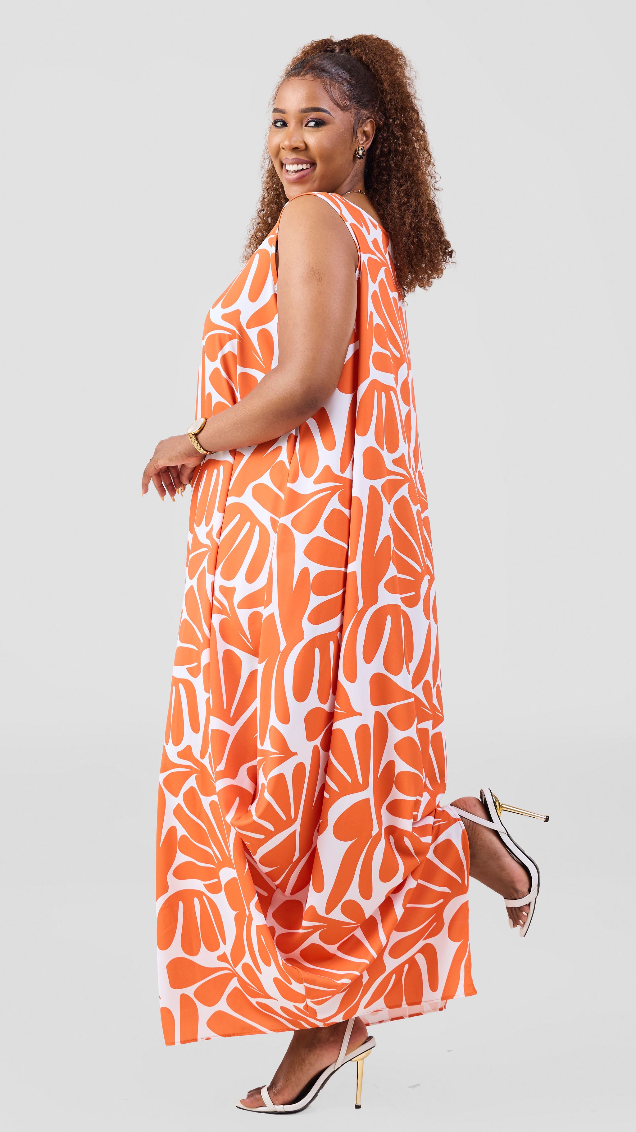 Vivo Seli Maxi Dress - Off White / Orange Amari Print
