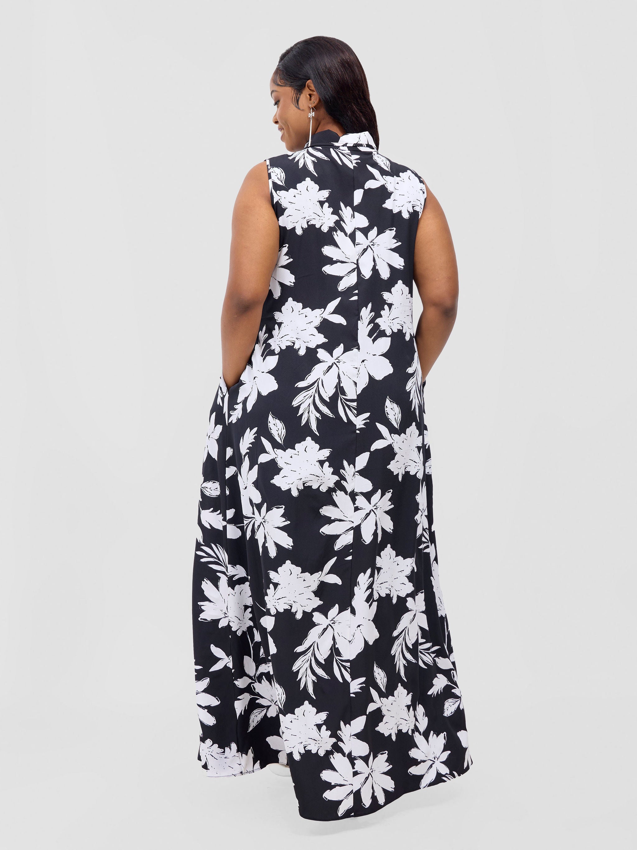 Vivo Asha Sleeveless Maxi Dress - Black Peli Print