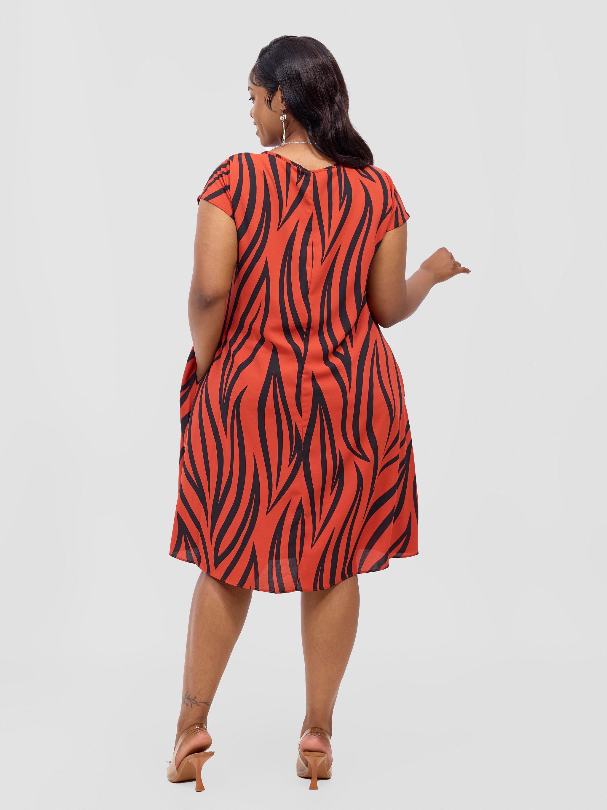 Vivo Sierra Cap Sleeve Tent Chiffon Dress - Rust / Black Ameli Print