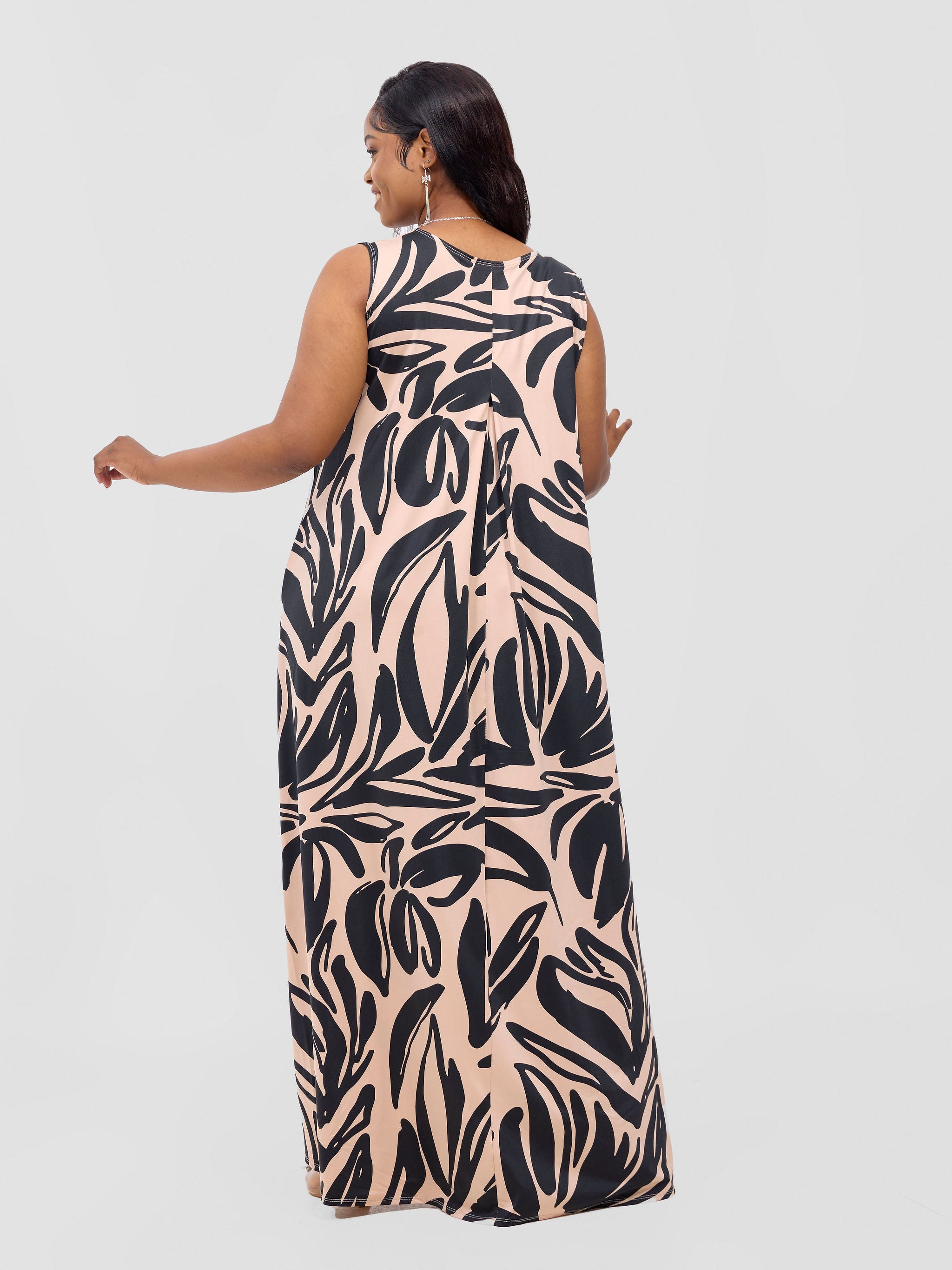 Vivo Lumi Back Pleat Maxi Dress - Taupe / Black Ulira Print