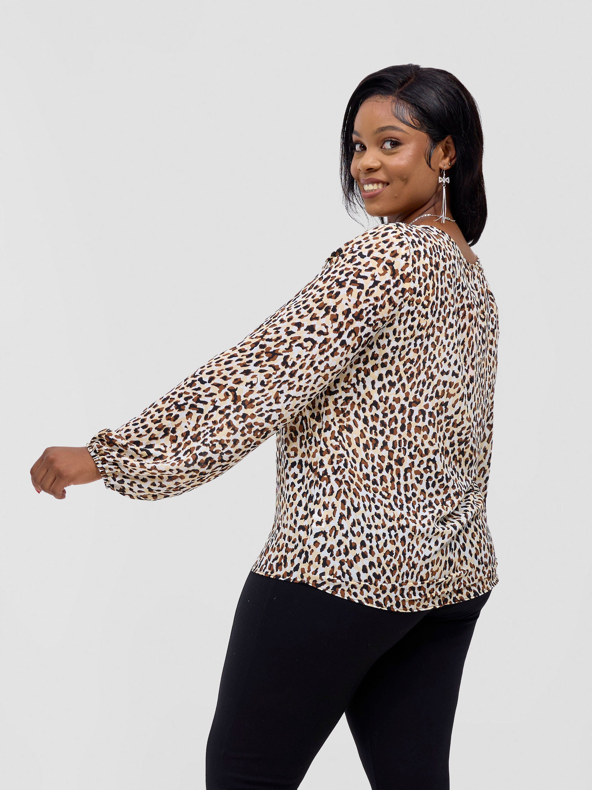 Vivo Basic Long Sleeved Bishop Top - Brown / White Berek Print