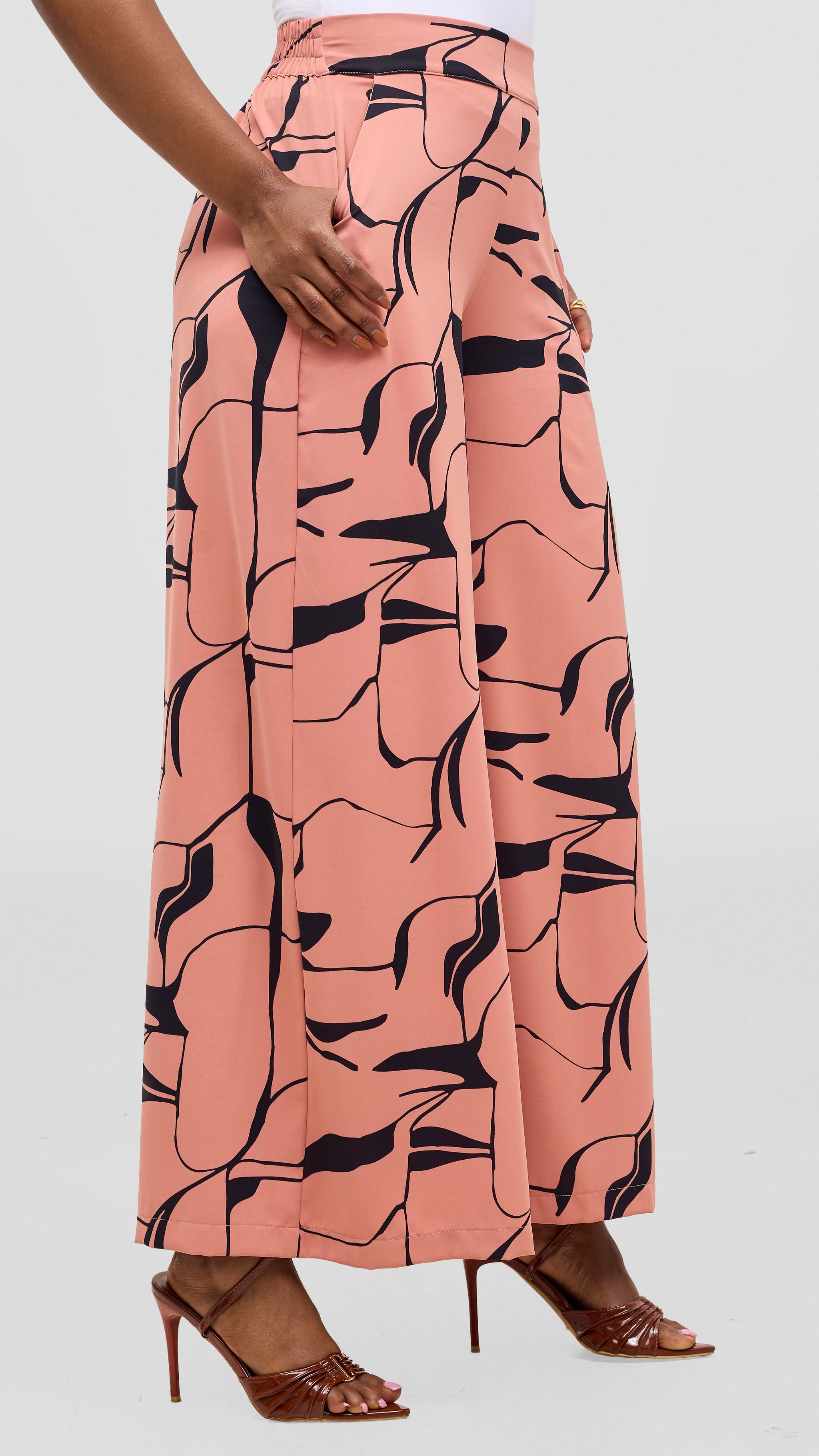 Vivo Liora Wide Leg Pants in Crepe - Coral / Navy Ziza Print