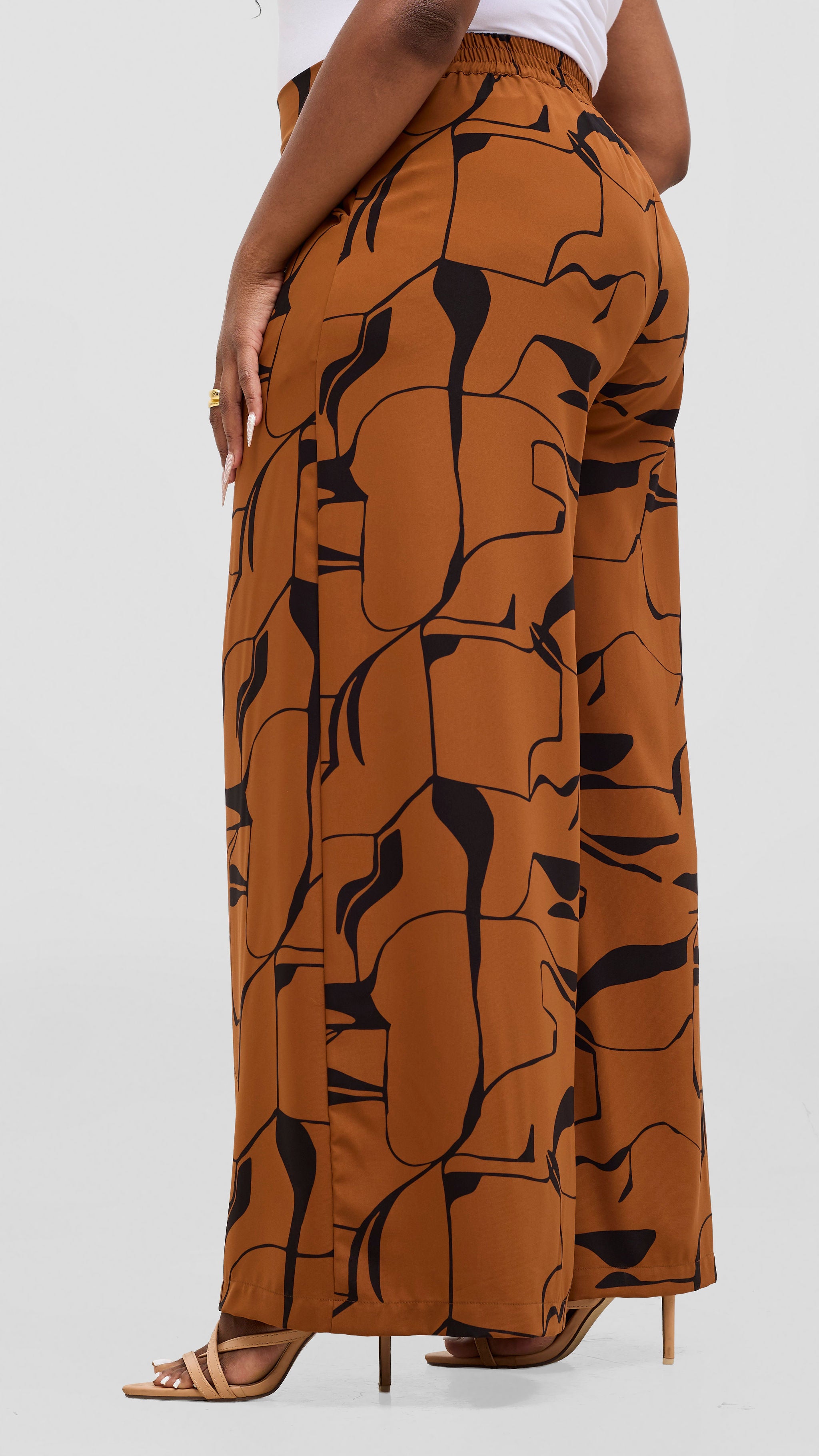 Vivo Liora Wide Leg Pants in Crepe - Rust / Black Ziza Print