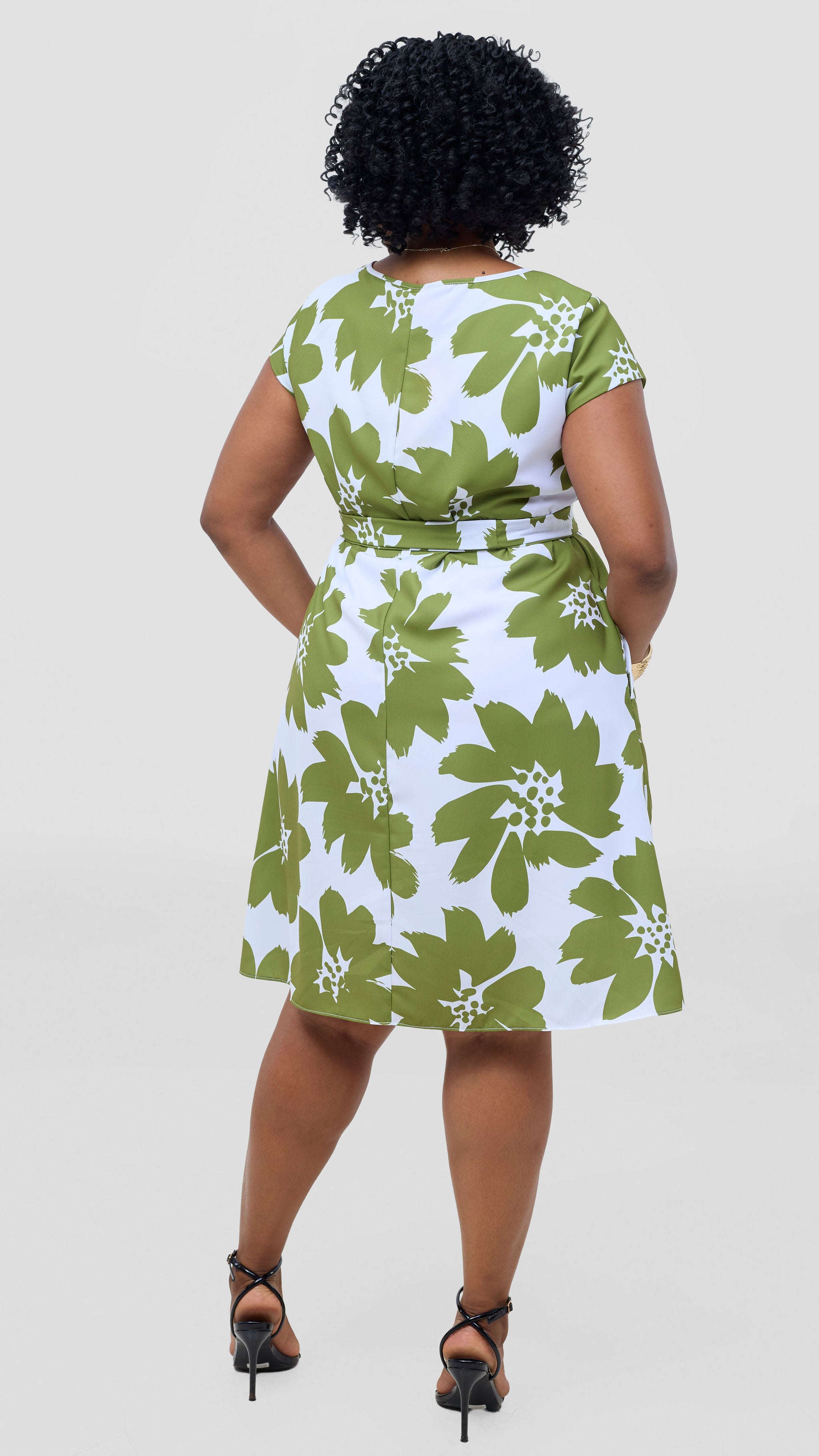 Vivo Basic Cap Sleeve Knee Length Dress - White / Olive Print