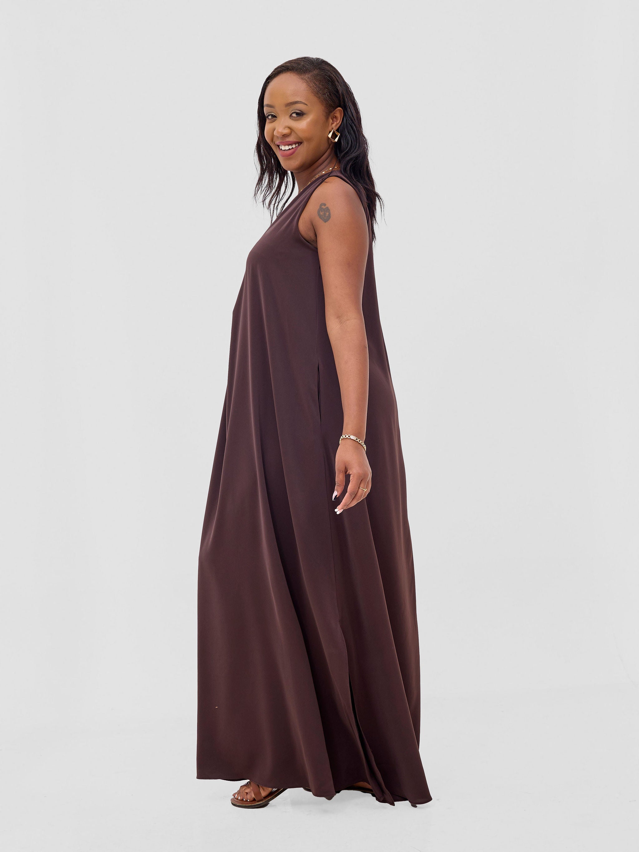 Vivo Ava Front Pleat Maxi Dress - Brown