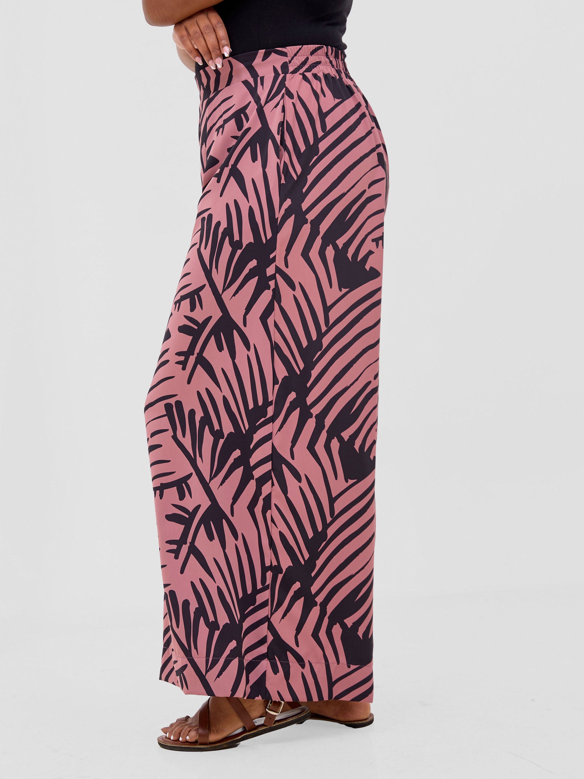 Vivo Ayla Crepe Pants - Light Dust Pink / Black Lala Print