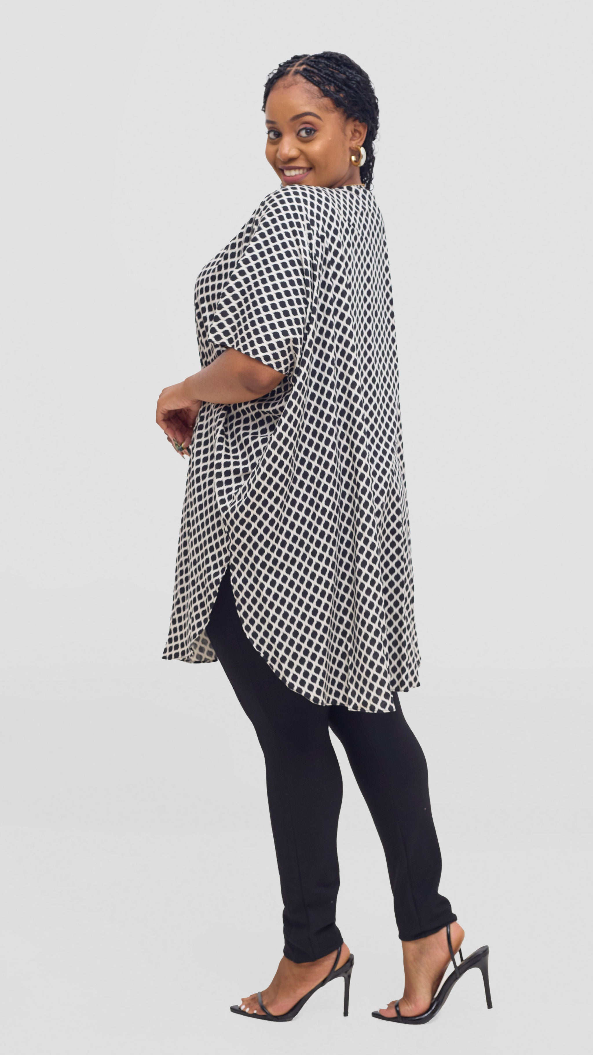 Vivo Samira Wide Kimono - White /  Black  Print
