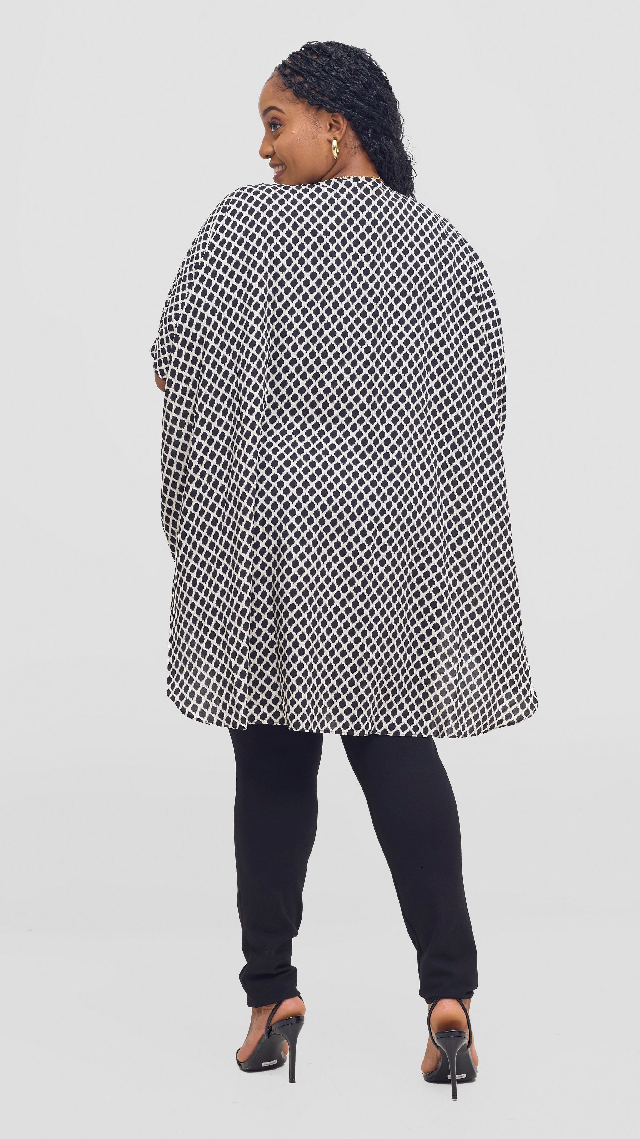 Vivo Samira Wide Kimono - White /  Black  Print