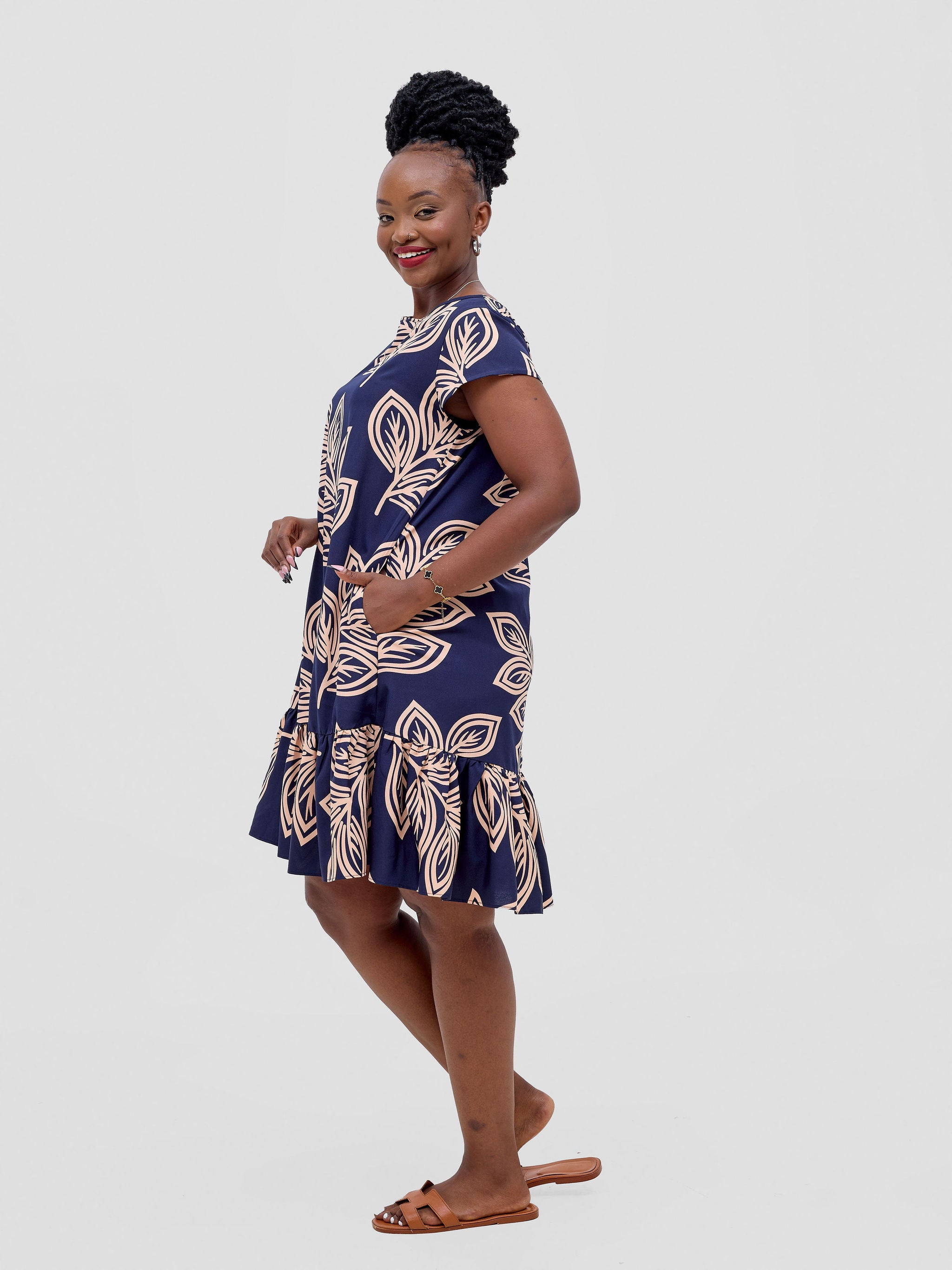 Vivo Dalia Cap Sleeve Gathered Tent Dress - Dark Navy / Peach Print
