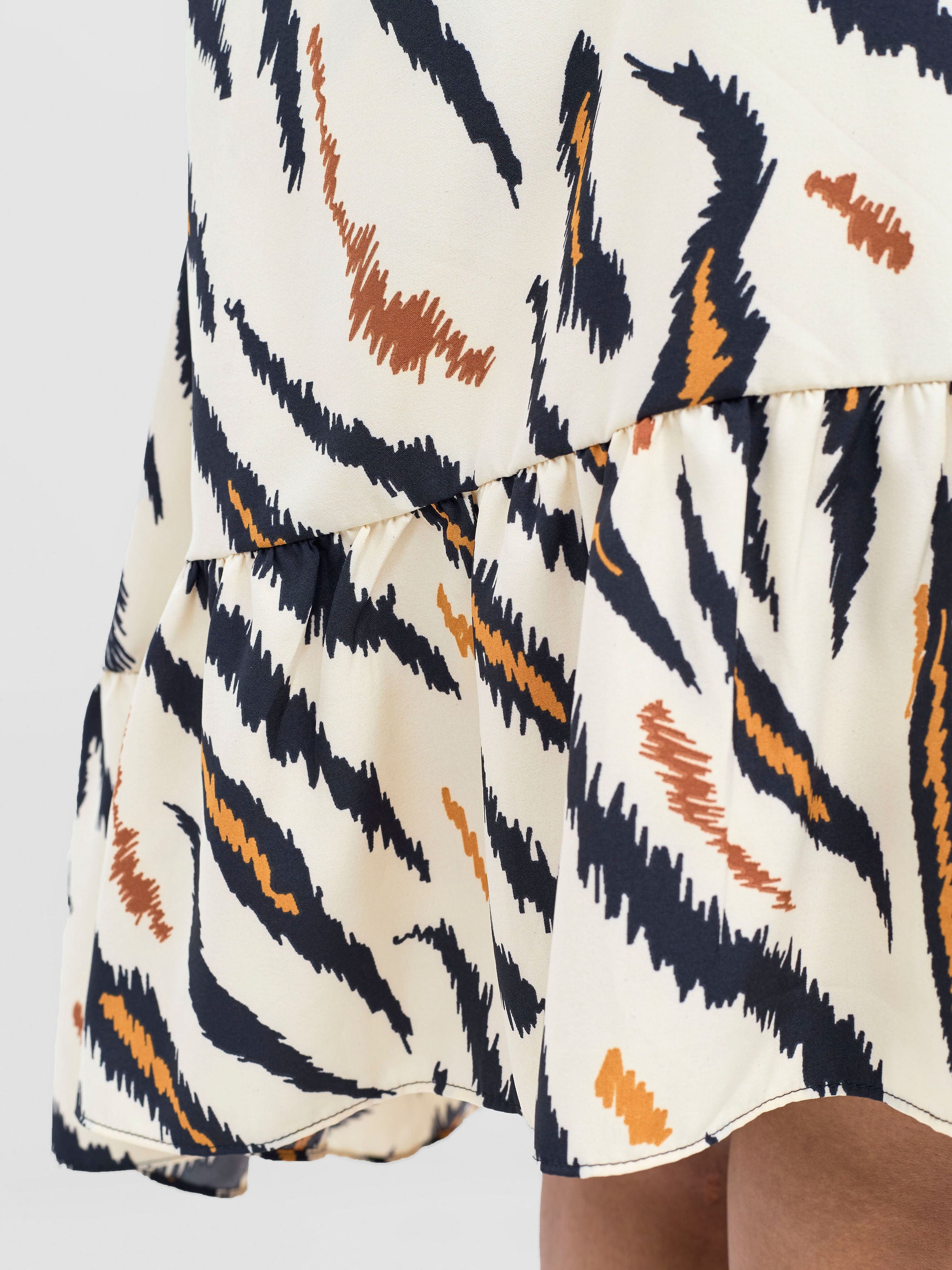 Vivo Asha Drop Shoulder Knee Length Dress - Cream / Mustard Avi Print