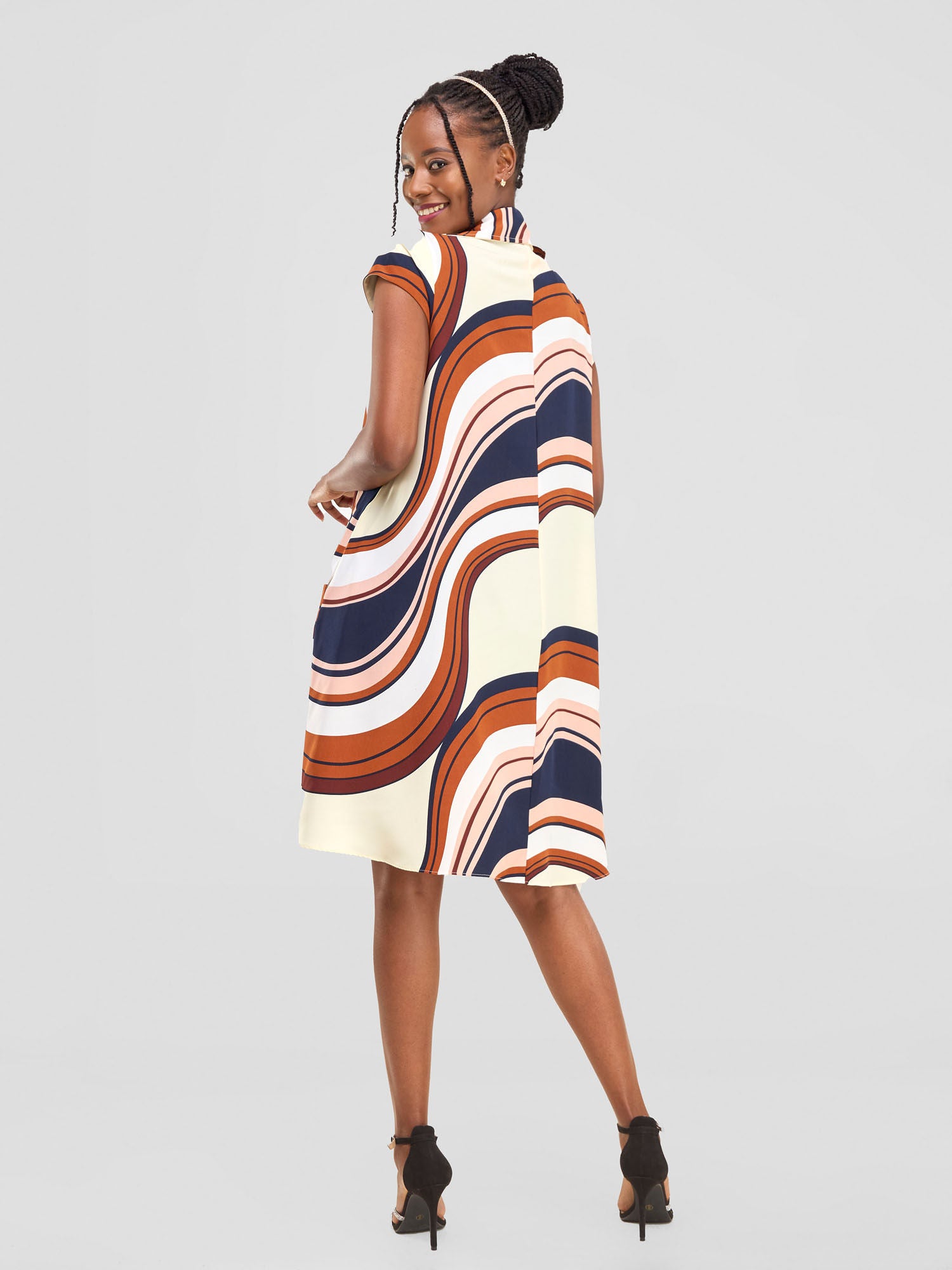 Vivo Yumi Cap Sleeve Dress - Cream / Rust Print