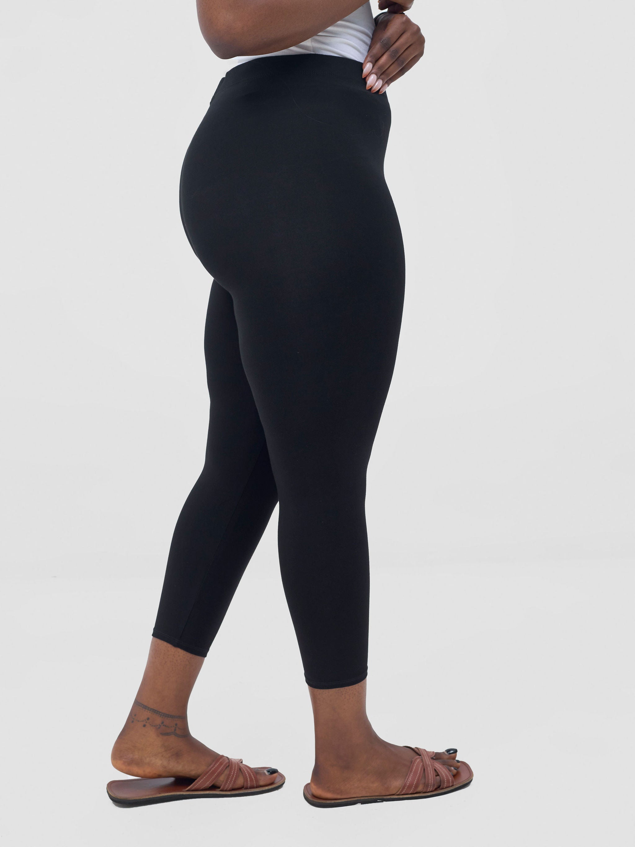 Vivo Basic Capri Leggings - Black