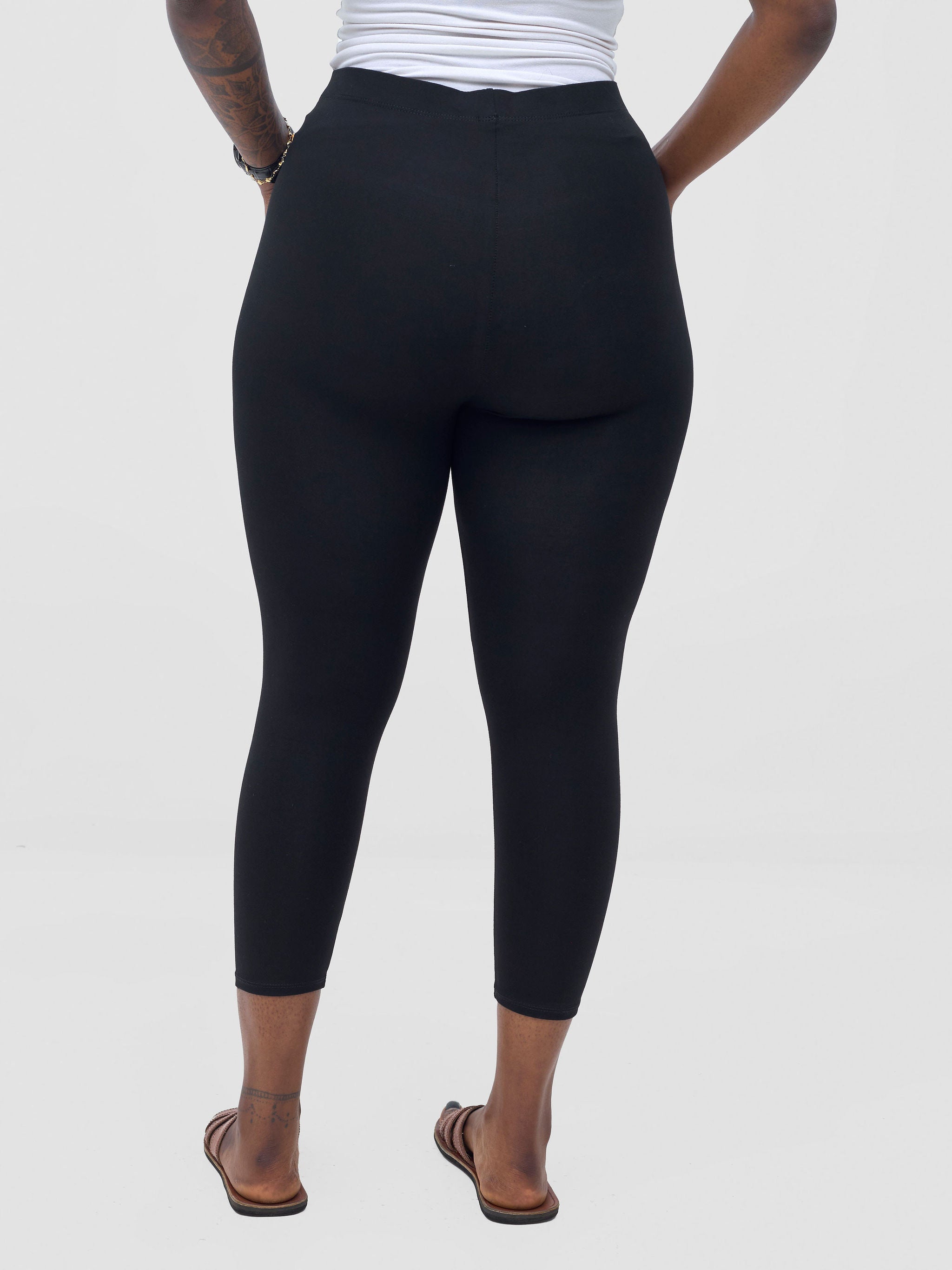 Vivo Basic Capri Leggings - Black