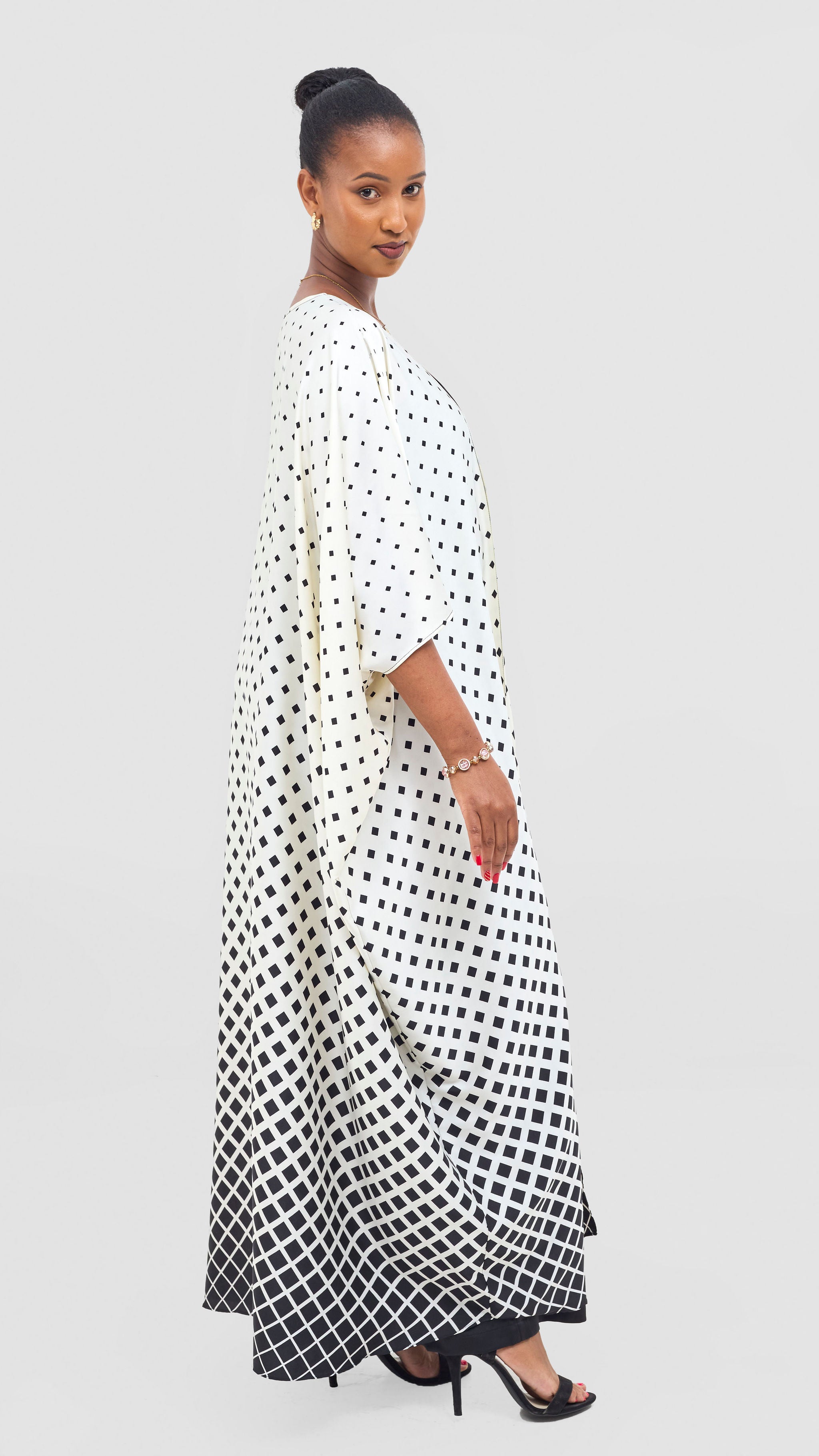 Vivo Ayla Maxi Kimono - White / Black Awari Print