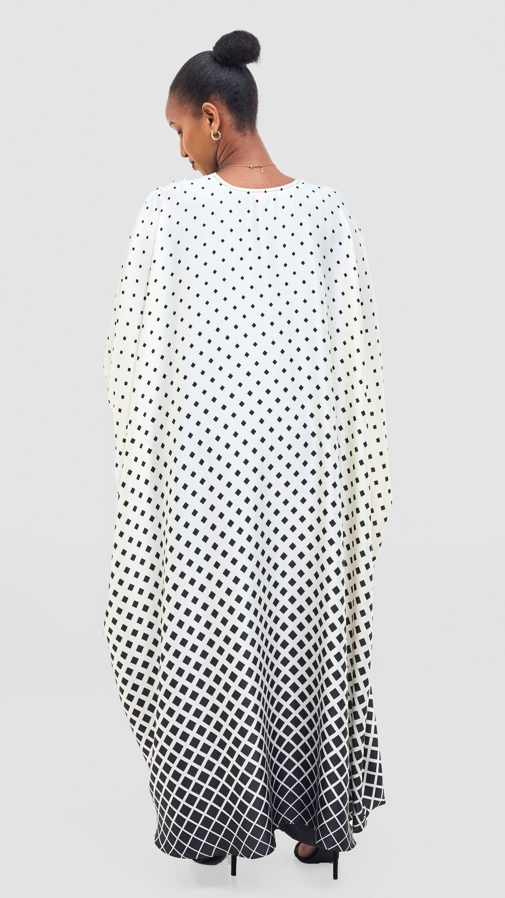 Vivo Ayla Maxi Kimono - White / Black Awari Print