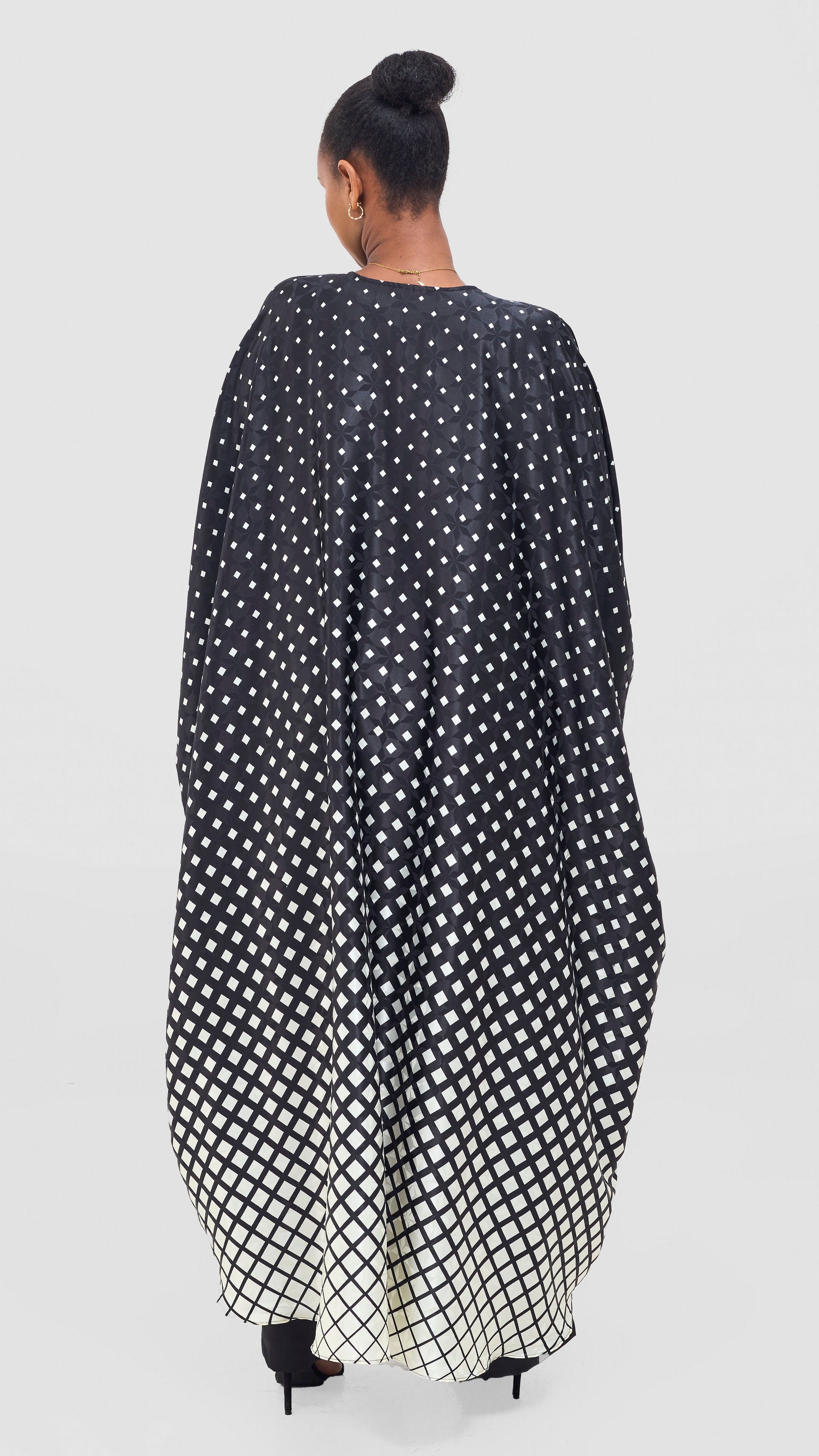 Vivo Ayla Maxi Kimono - Black / Cream Wari Print